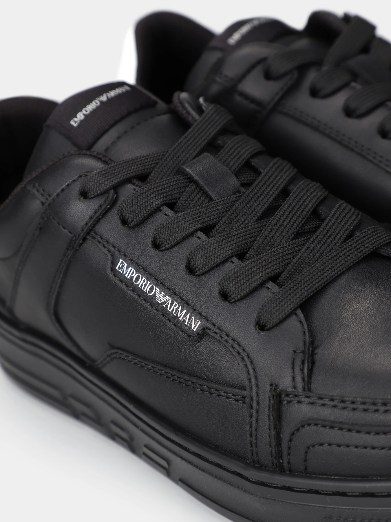 Кроссовки Emporio Armani модель X3X188-XF724-A120 Кроссовки Emporio Armani модель X3X188-XF724-A120 Фото