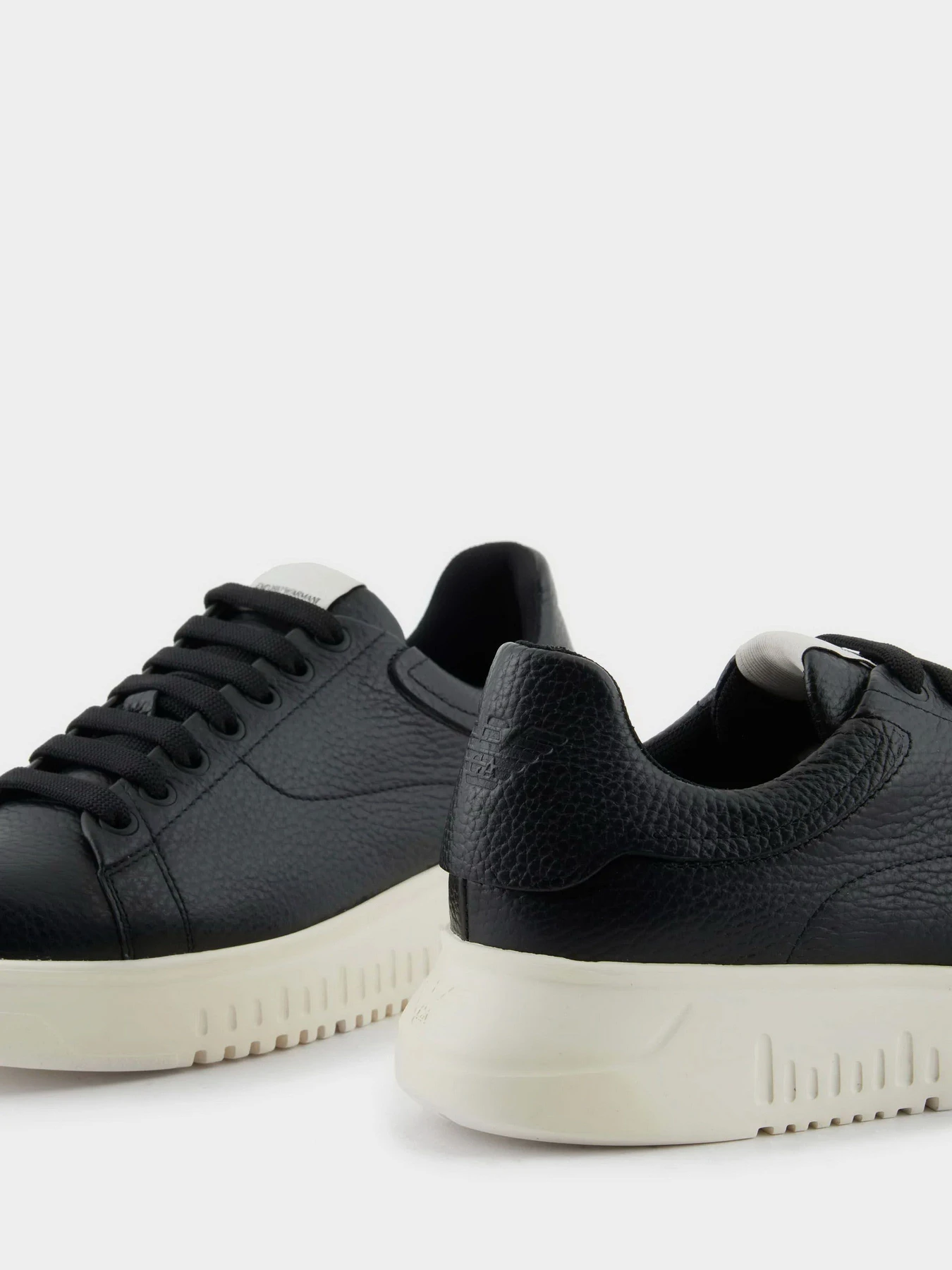 Кроссовки Emporio Armani модель X3X024-XF768-00002 Фото