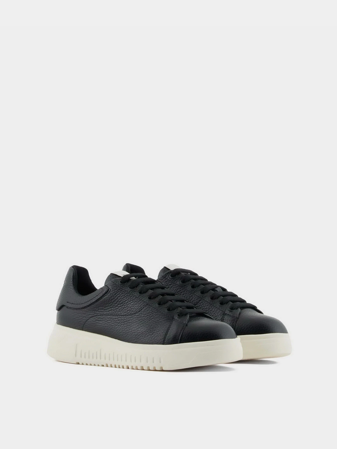 Кроссовки Emporio Armani модель X3X024-XF768-00002 Фото