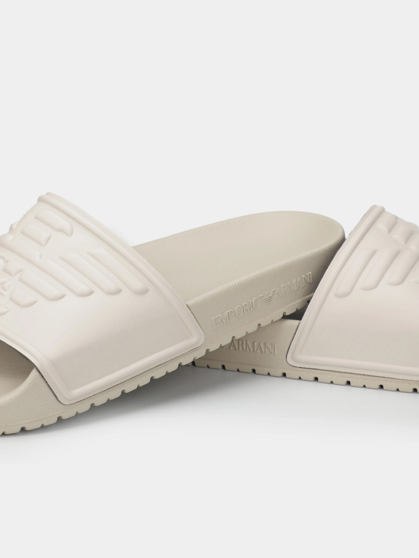 Шльопанці Emporio Armani модель XVPS08-XN747-N840 Фото