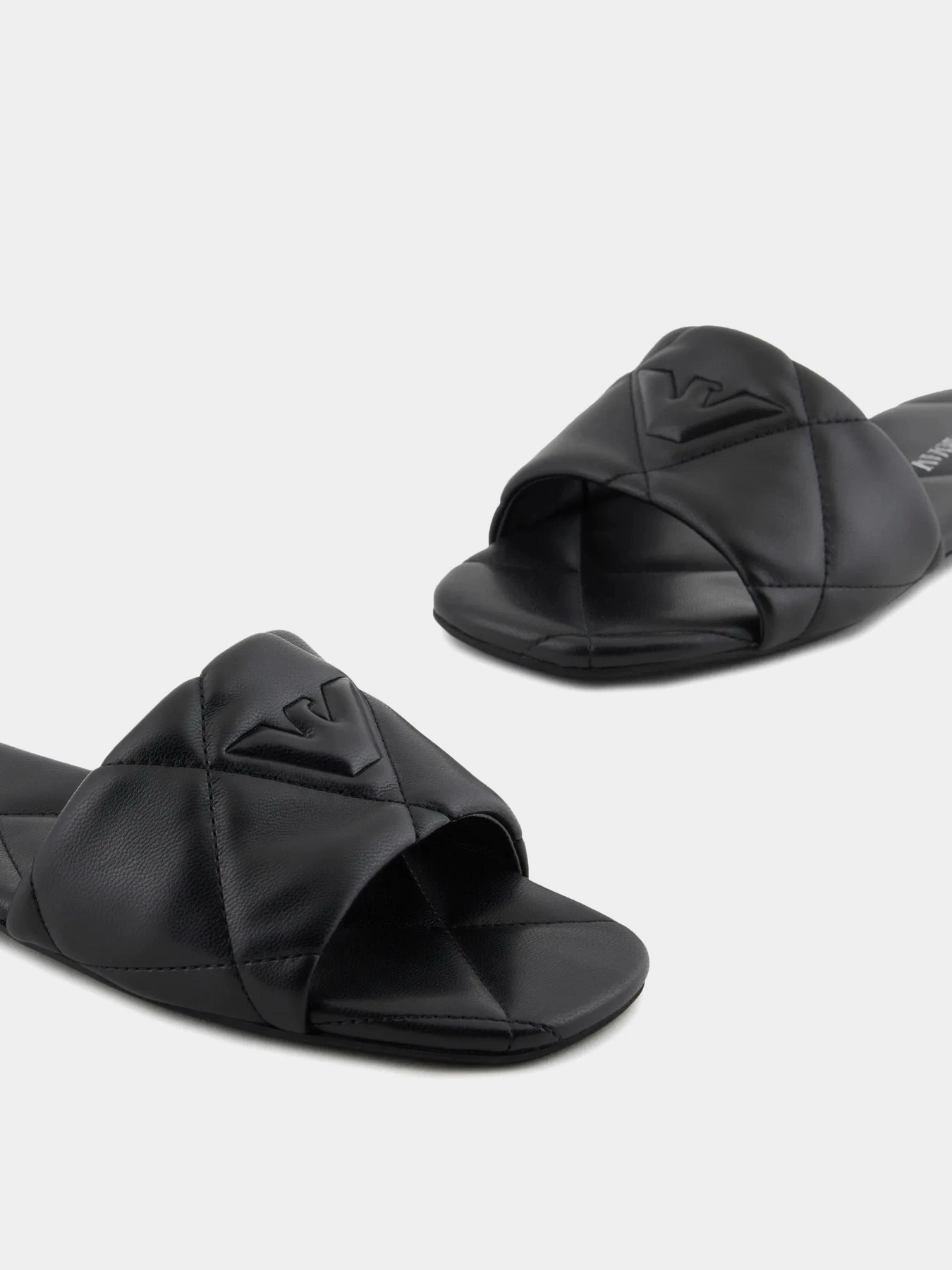 Шльопанці Emporio Armani модель X3P826-XF770-00002 Фото