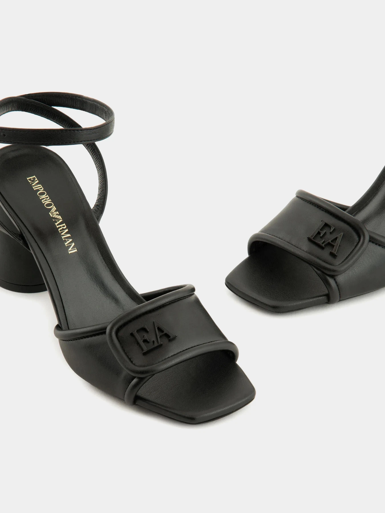 Босоножки Emporio Armani модель X3P831-XF271-00002 Босоножки Emporio Armani модель X3P831-XF271-00002 Фото