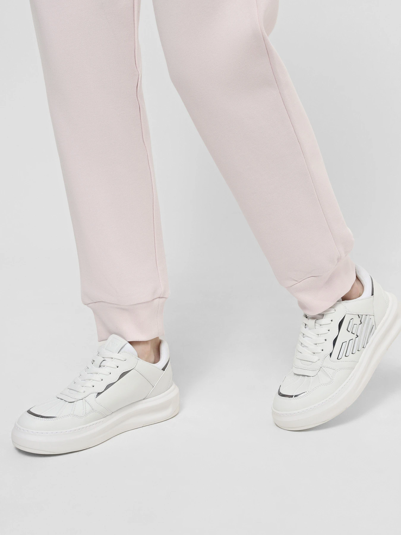 Кроссовки Emporio Armani модель X3X165-XR107-C662 Кроссовки Emporio Armani модель X3X165-XR107-C662 Фото