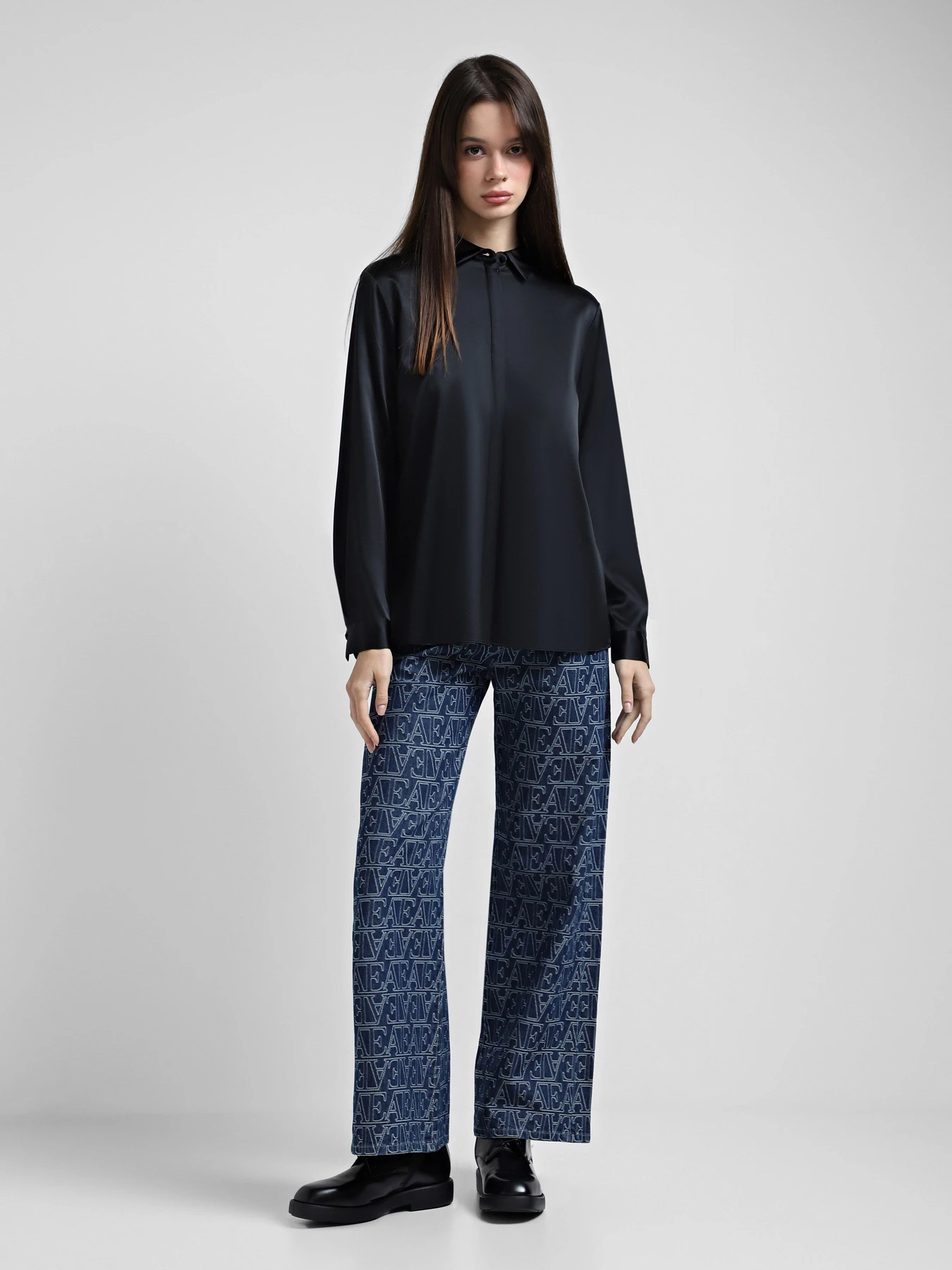 Ботинки и сапоги Emporio Armani модель X3M369-XF818-00002 Ботинки и сапоги Emporio Armani модель X3M369-XF818-00002 Фото