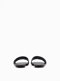Шлёпанцы Emporio Armani модель X3P846-XF271-00002 Фото
