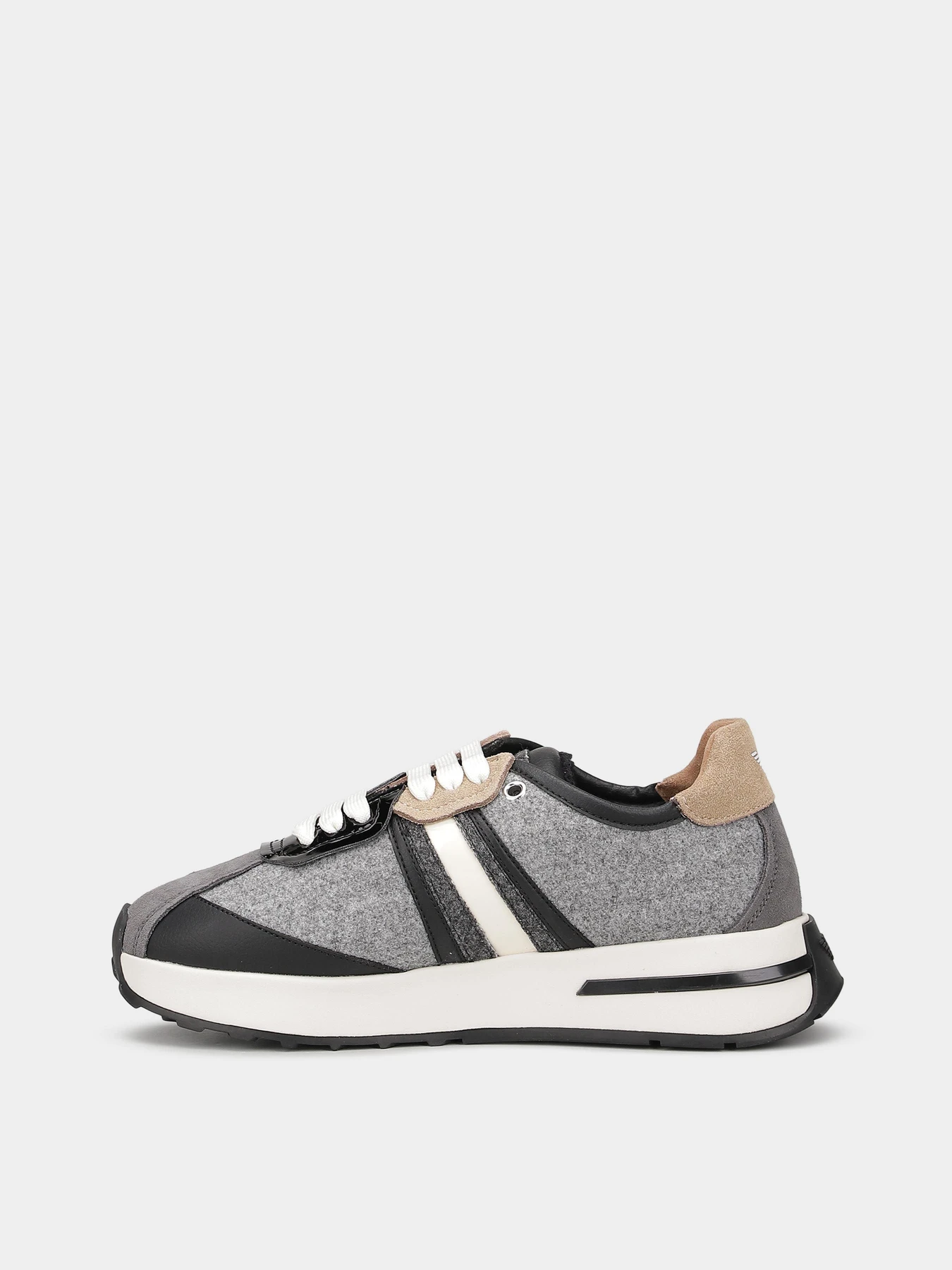 Кроссовки Emporio Armani модель EW003060-AF19772-M8242 Кроссовки Emporio Armani модель EW003060-AF19772-M8242 Фото