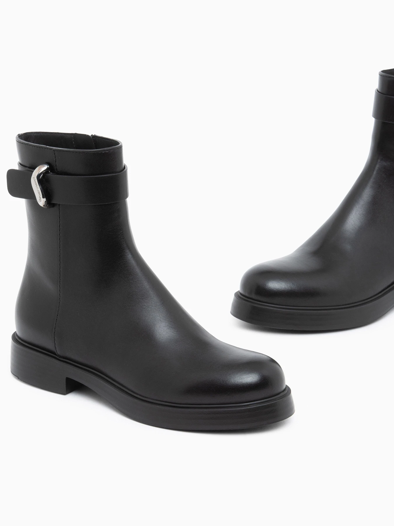 Ботинки и сапоги Emporio Armani модель EW005461-AF23708-UC001 Ботинки и сапоги Emporio Armani модель EW005461-AF23708-UC001 Фото