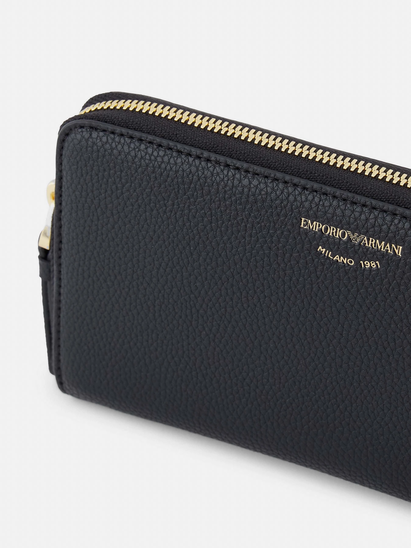 Кошельки Emporio Armani модель EW000366-AF11953-UC001 Кошельки Emporio Armani модель EW000366-AF11953-UC001 Фото