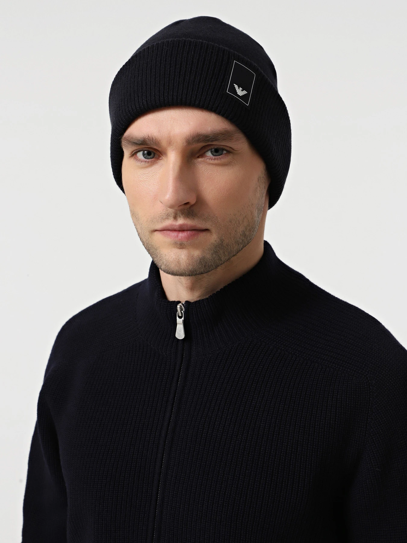 Шапки и кепки Emporio Armani модель EM000431-AF10401-UB118 Шапки и кепки Emporio Armani модель EM000431-AF10401-UB118 Фото