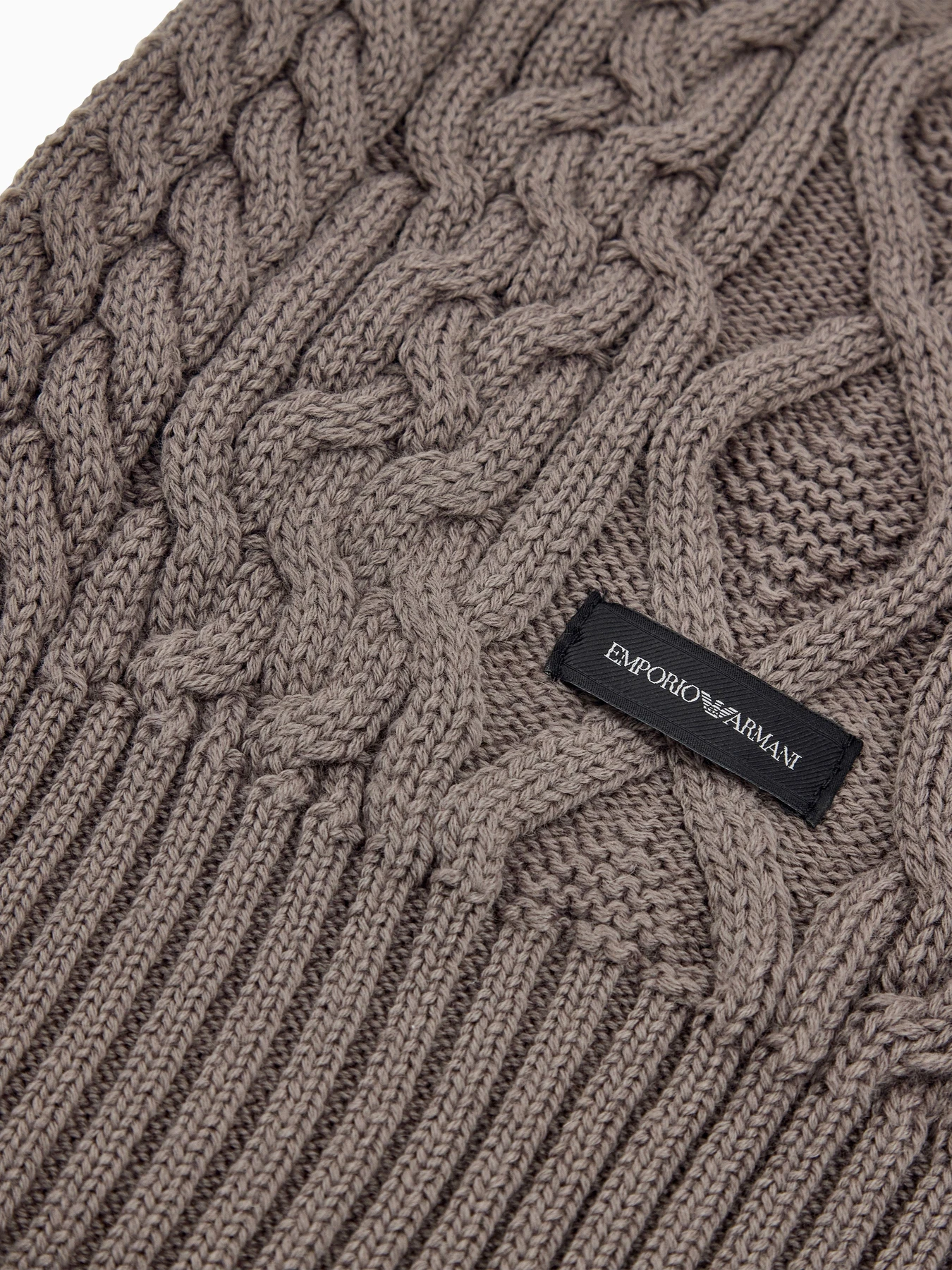 Шарфы и платки Emporio Armani модель EW005568-AF29152-U6200 Шарфы и платки Emporio Armani модель EW005568-AF29152-U6200 Фото