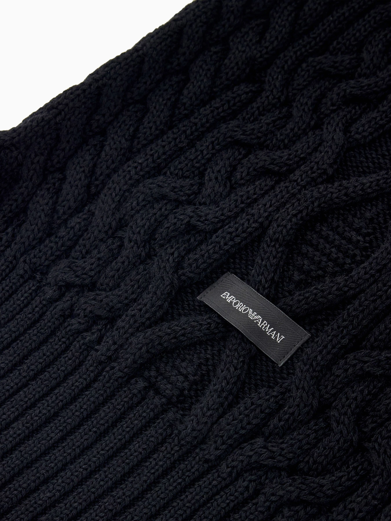 Шарфы и платки Emporio Armani модель EW005568-AF29152-UC001 Шарфы и платки Emporio Armani модель EW005568-AF29152-UC001 Фото