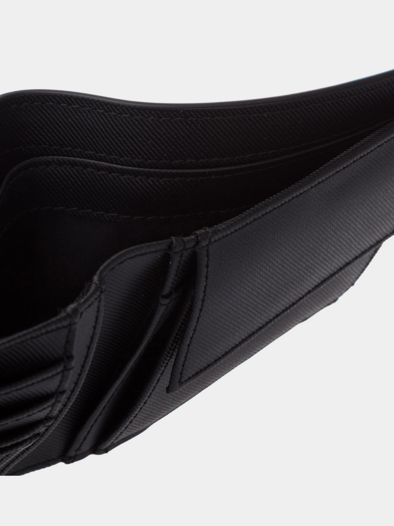 Гаманці Emporio Armani модель Y4R165-Y019V-81072 Гаманці Emporio Armani модель Y4R165-Y019V-81072 Фото