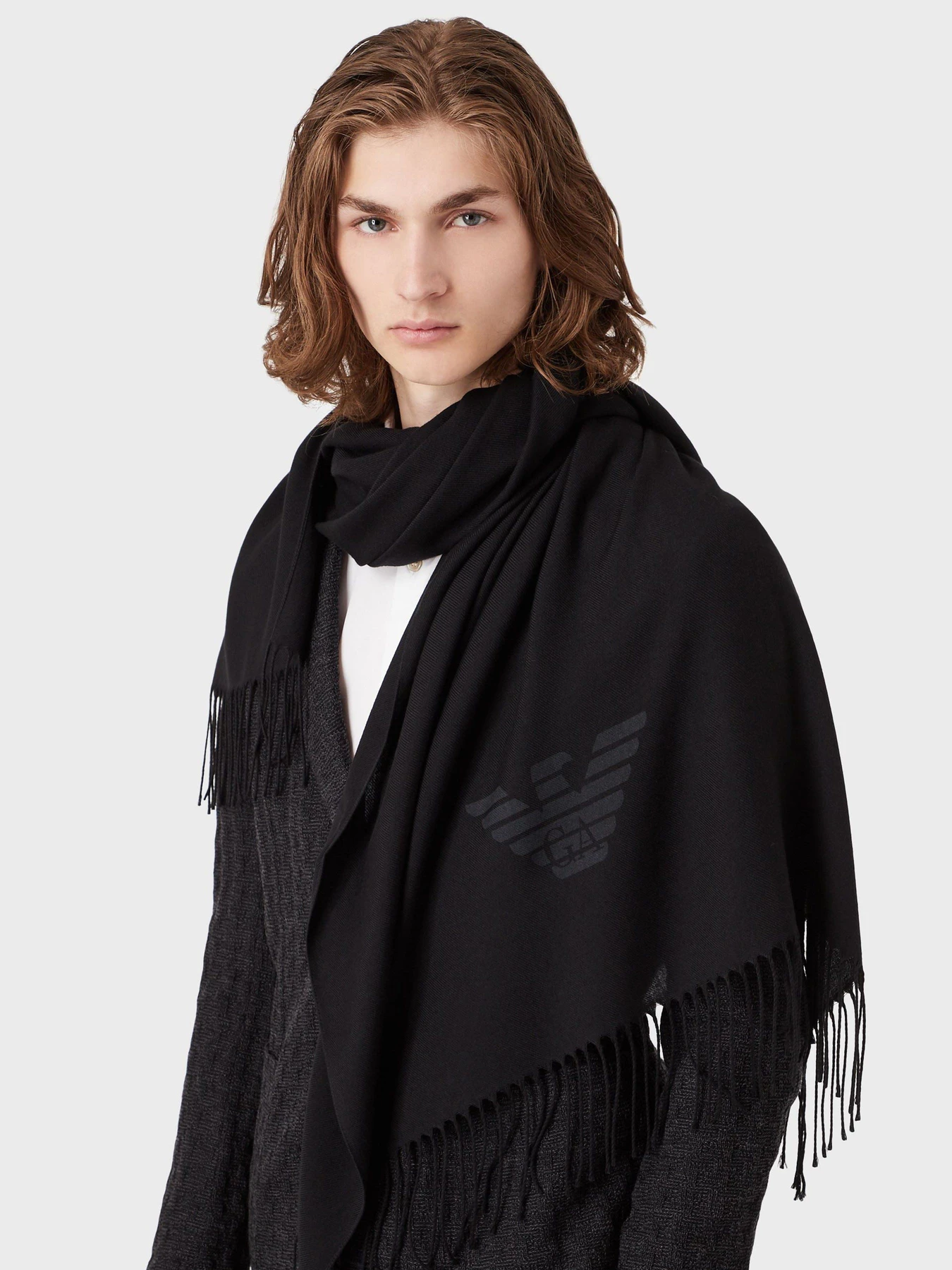 Шарфы и платки Emporio Armani модель 625214-CC318-00020 Шарфы и платки Emporio Armani модель 625214-CC318-00020 Фото