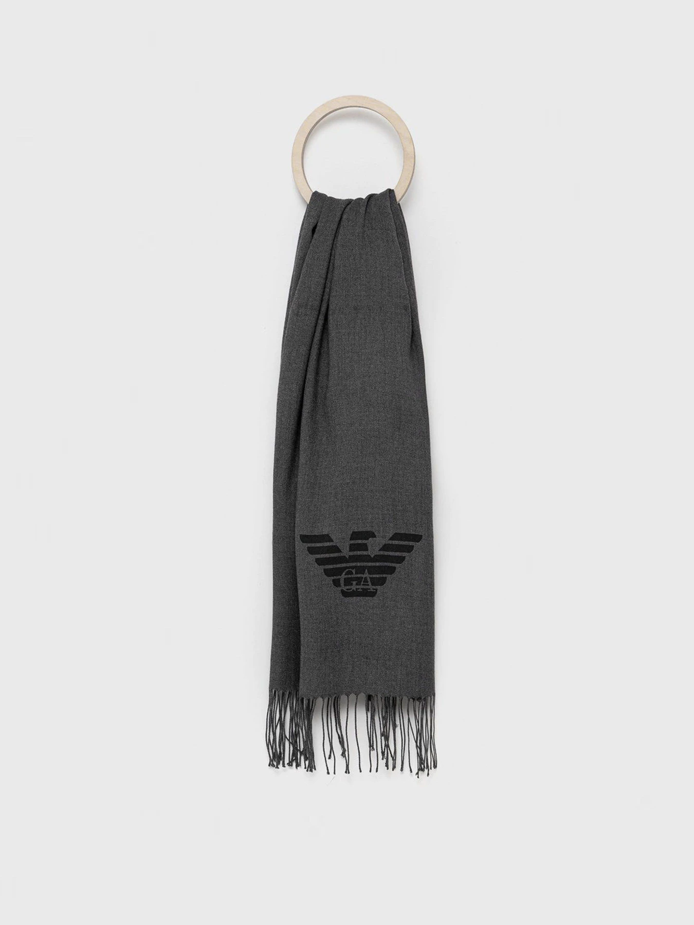 Шарфы и платки Emporio Armani модель 625214-CC318-04443 Шарфы и платки Emporio Armani модель 625214-CC318-04443 Фото