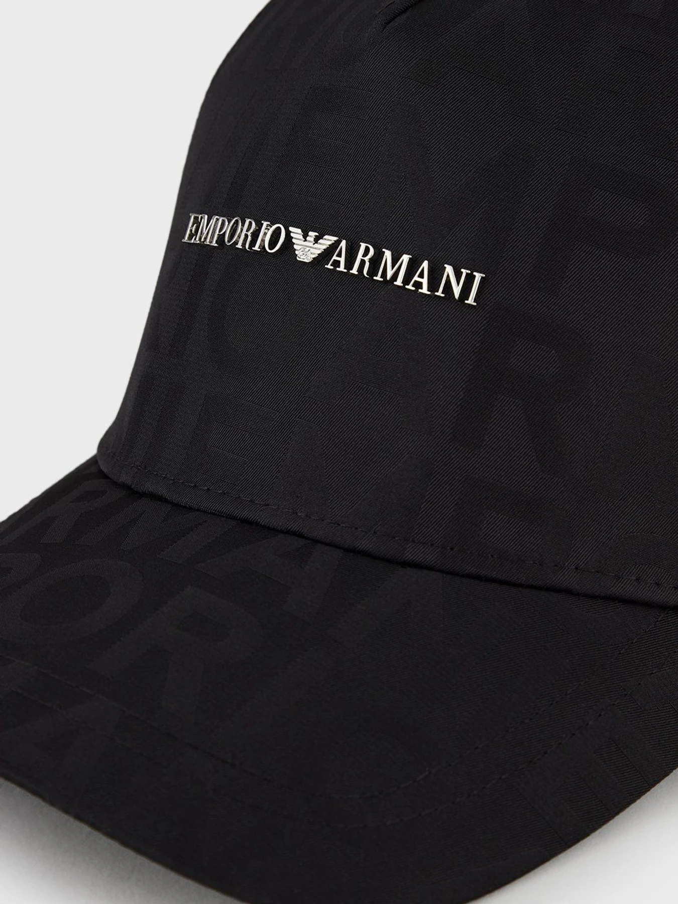 Шапки и кепки Emporio Armani модель 627560-1A550-00020 Шапки и кепки Emporio Armani модель 627560-1A550-00020 Фото