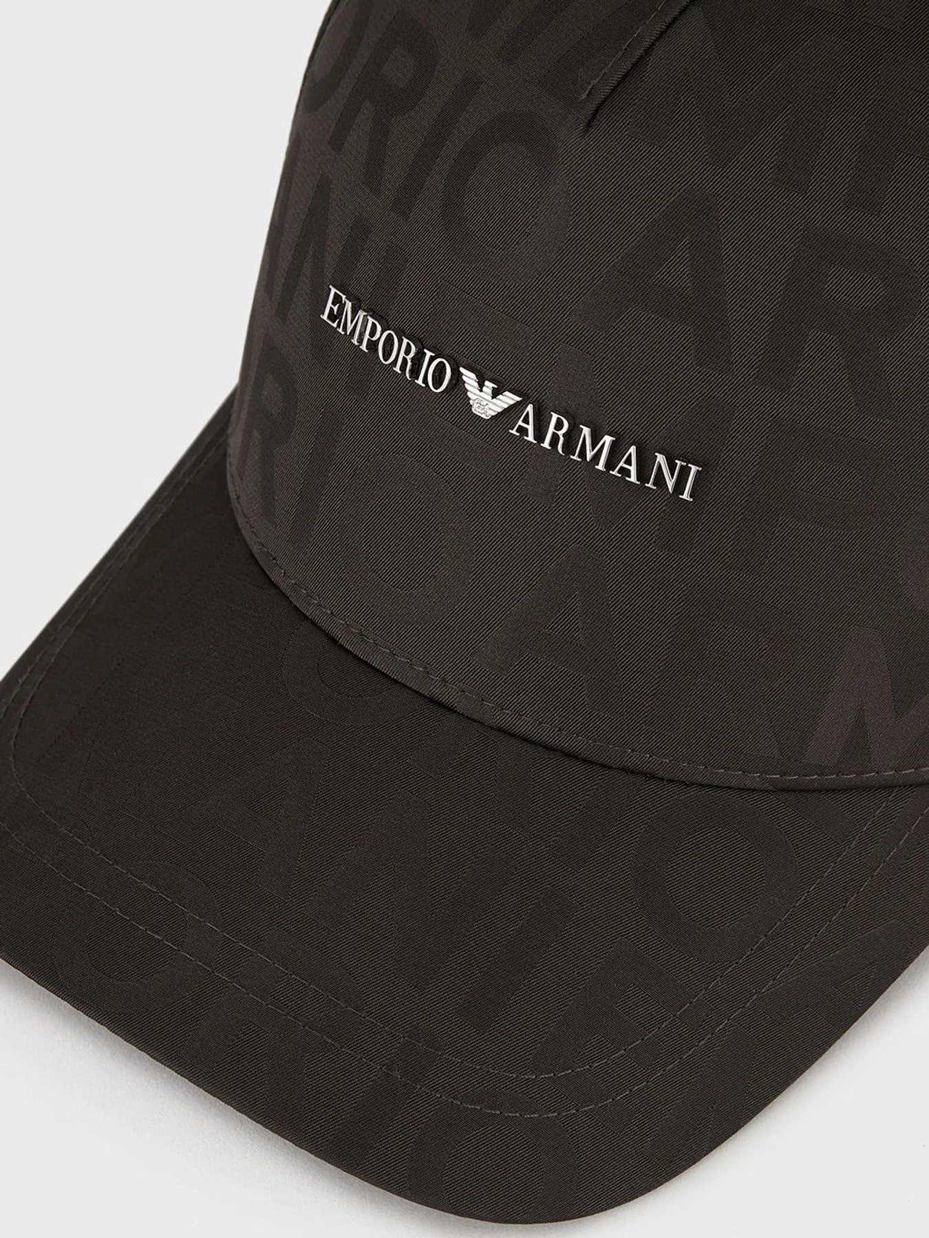 Шапки и кепки Emporio Armani модель 627560-1A550-09884 Фото