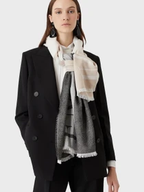 Шарфи та хустки Emporio Armani модель 635273-1A324-00850 Фото