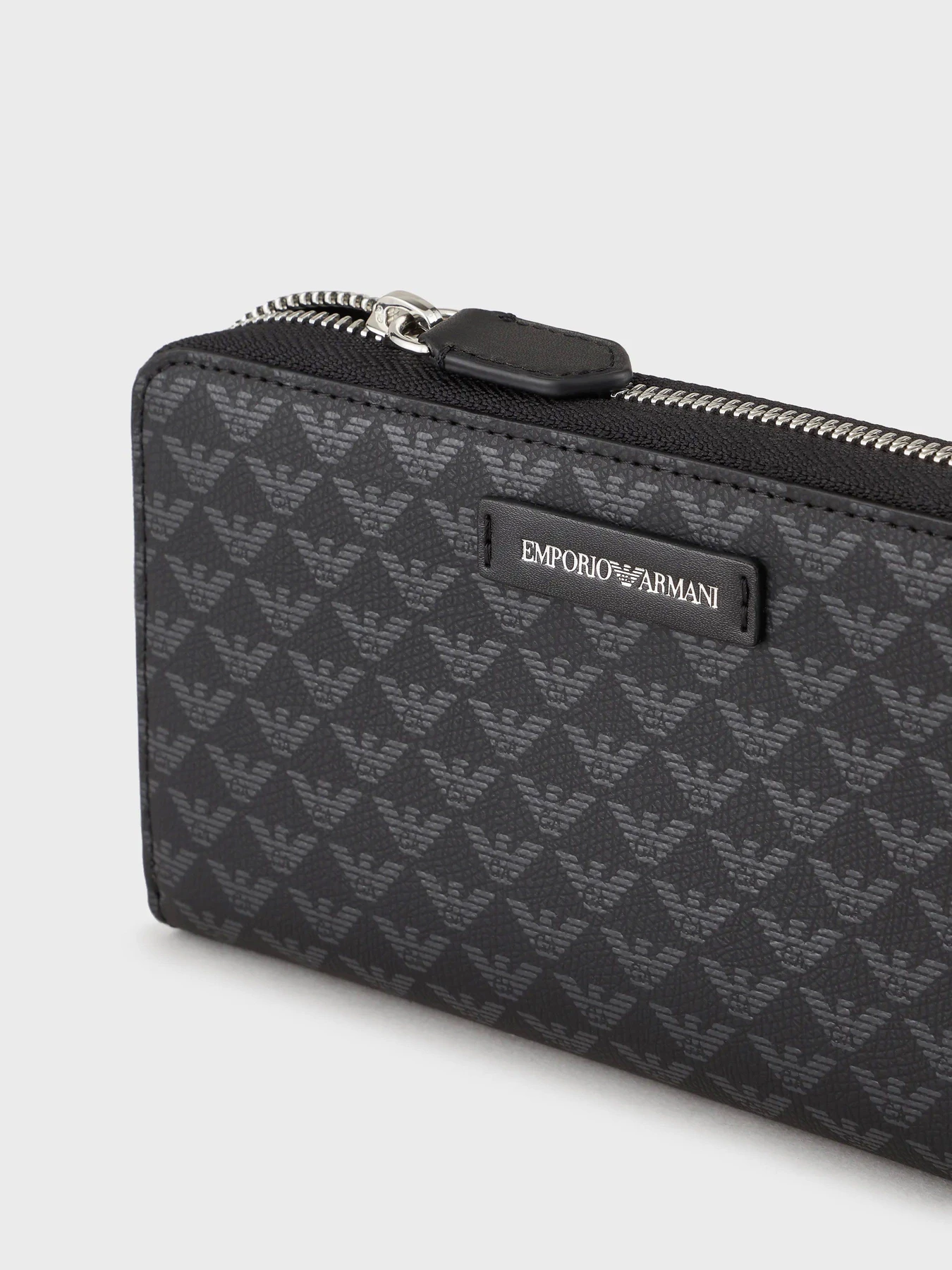 Гаманці Emporio Armani модель Y3H168-Y413E-80001 Фото