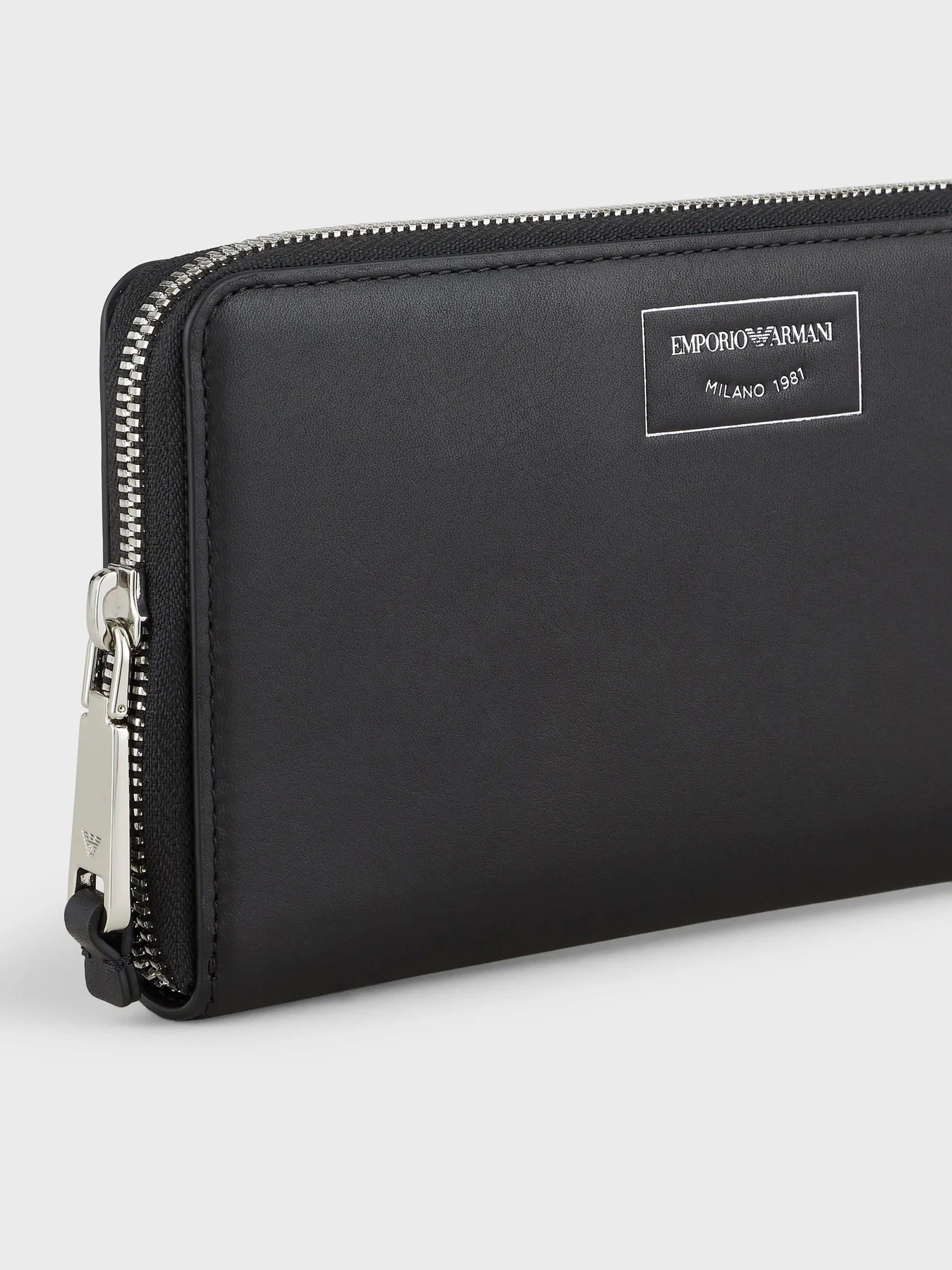 Гаманці Emporio Armani модель Y3H168-Y478E-80001 Фото