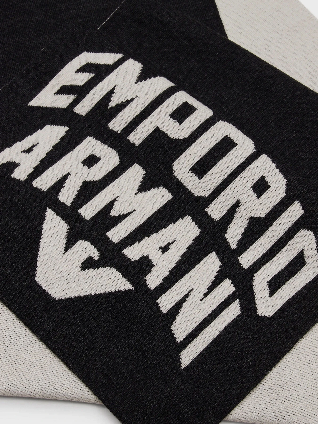 Шарфы и платки Emporio Armani модель 625019-3R583-00044 Фото