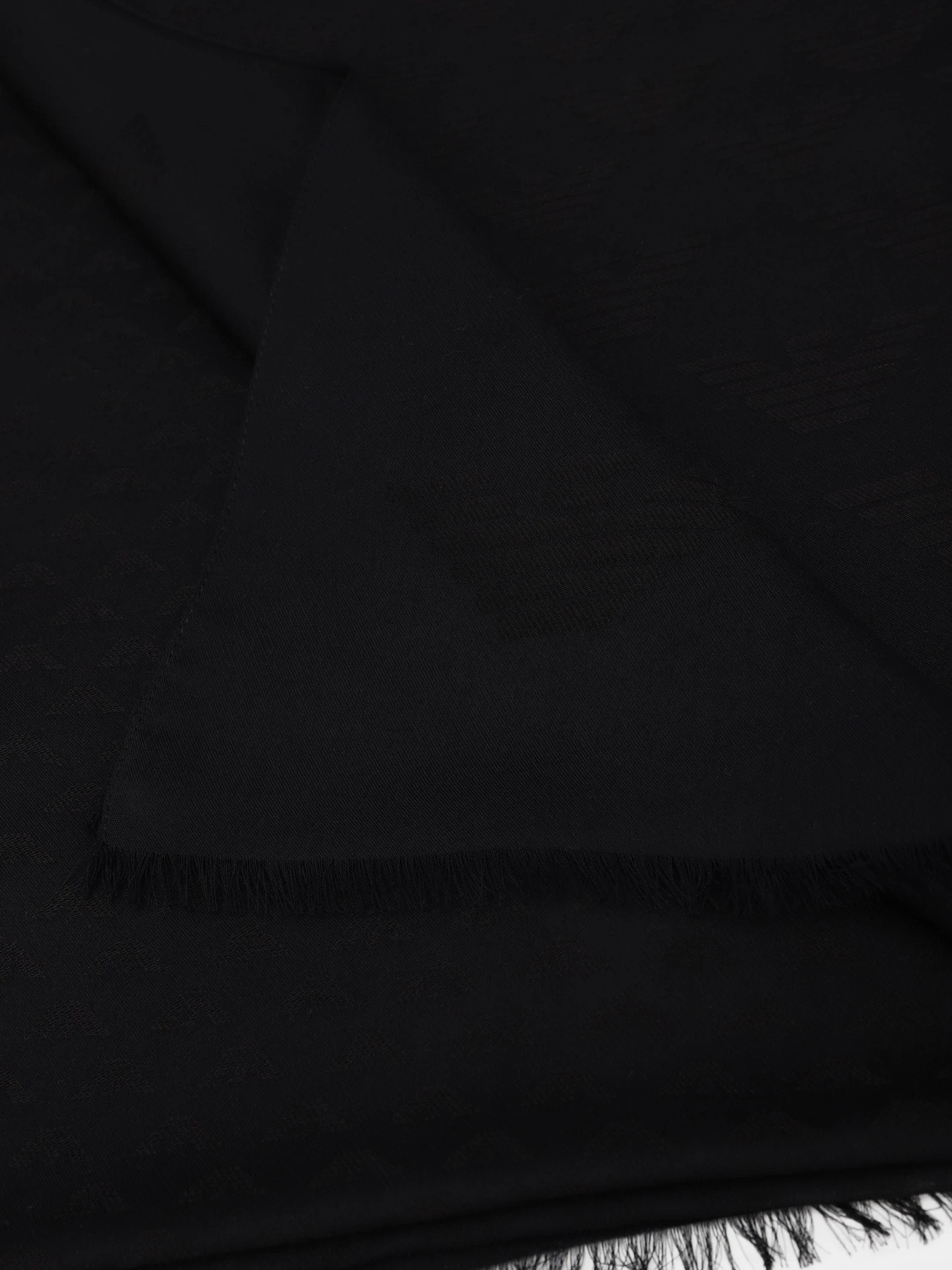 Шарфи та хустки Emporio Armani модель 625230-3R329-00020 Шарфи та хустки Emporio Armani модель 625230-3R329-00020 Фото
