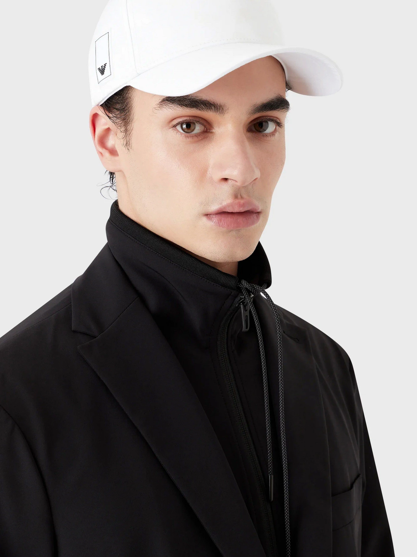 Шапки та кепки Emporio Armani Travel Essentials модель 637642-3R460-00010 Шапки та кепки Emporio Armani Travel Essentials модель 637642-3R460-00010 Фото