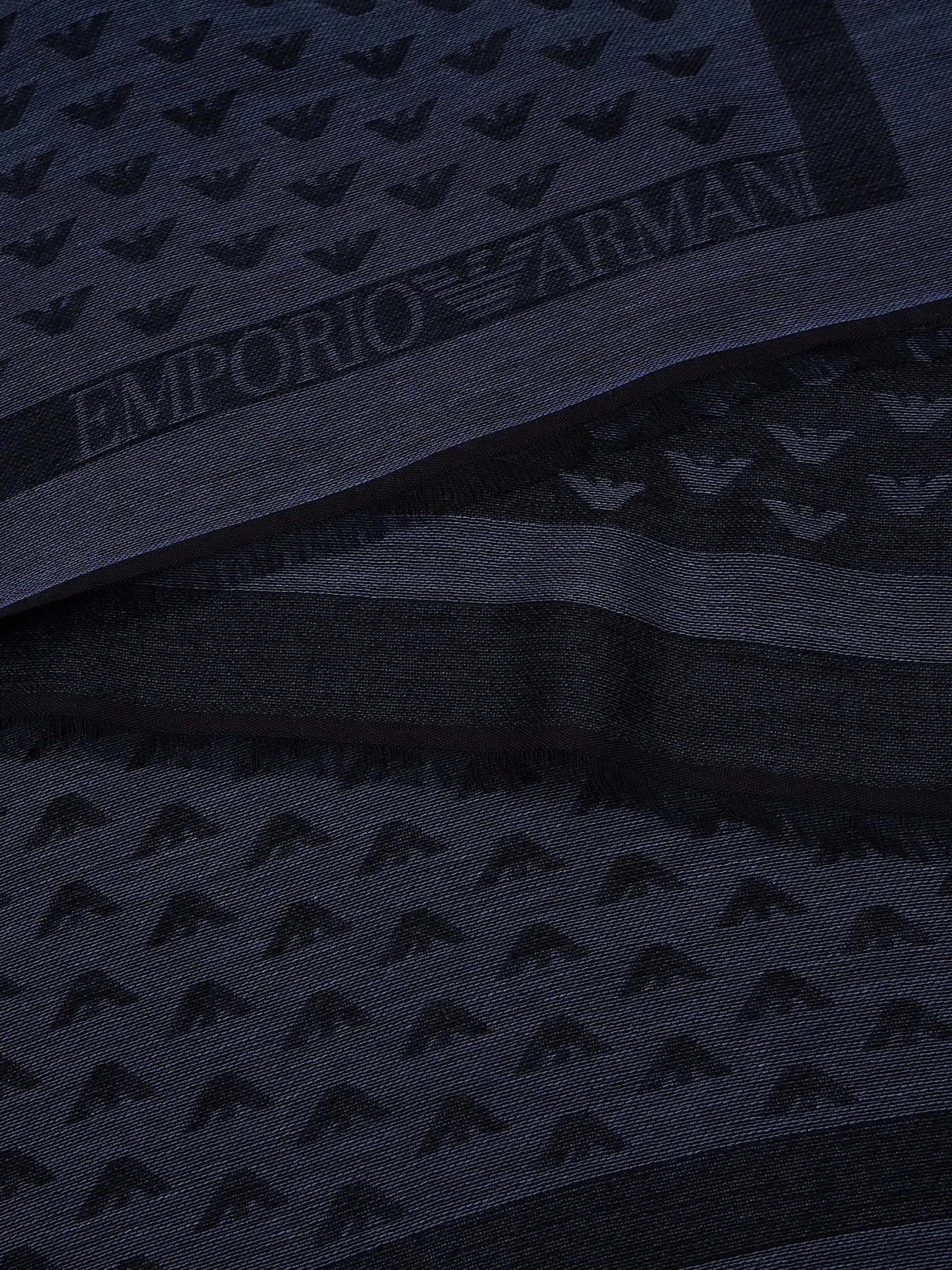 Шарфы и платки Emporio Armani модель 635300-CC102-00134 Фото