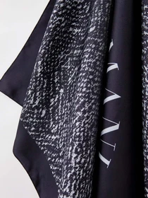 Шарфы и платки Emporio Armani модель 635317-3F402-00020 Фото
