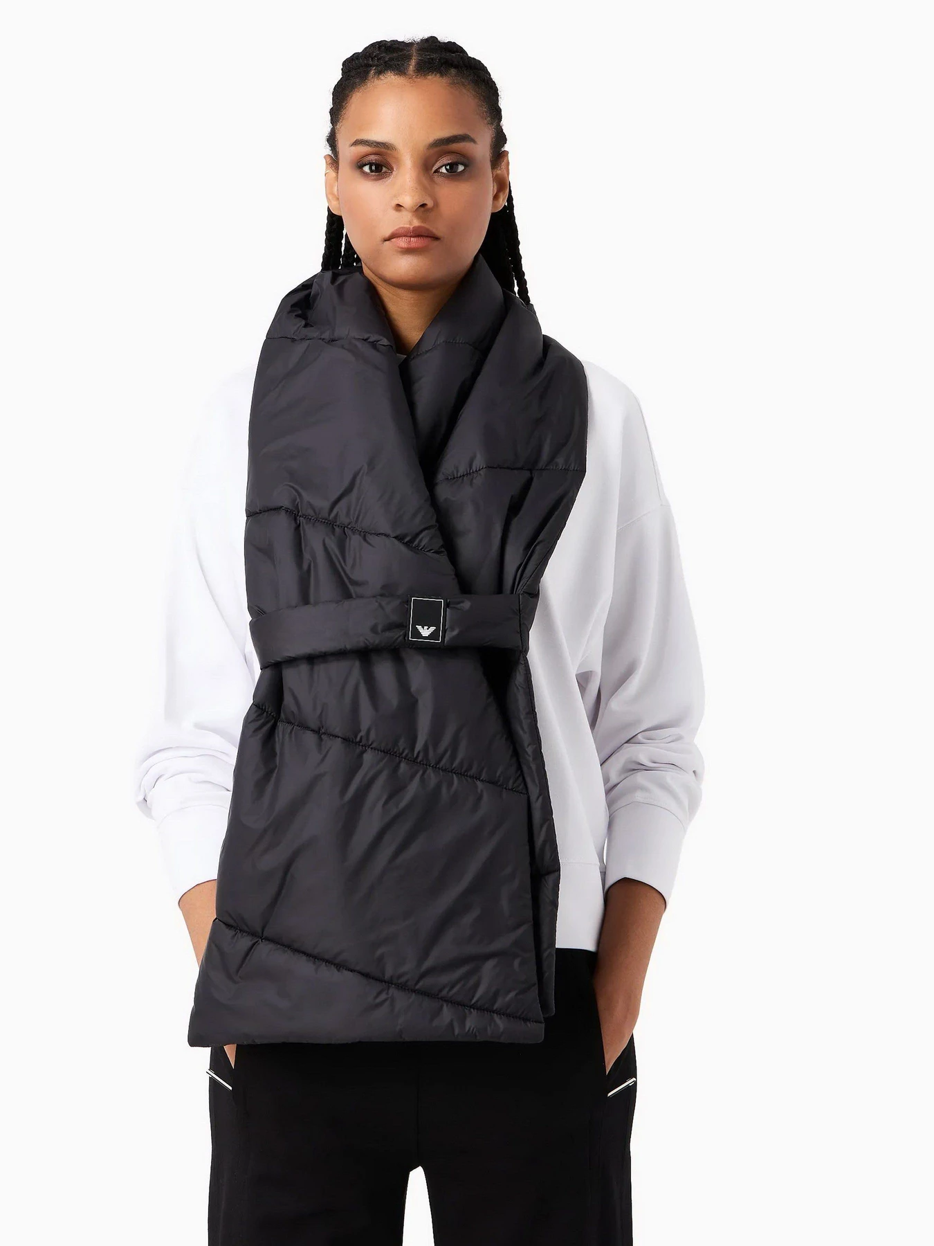 Шарфы и платки Emporio Armani модель 635035-3F460-00020 Шарфы и платки Emporio Armani модель 635035-3F460-00020 Фото