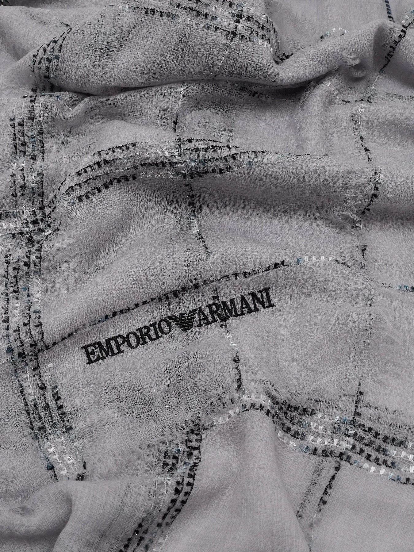 Шарфы и платки Emporio Armani модель 635277-3F314-26641 Шарфы и платки Emporio Armani модель 635277-3F314-26641 Фото