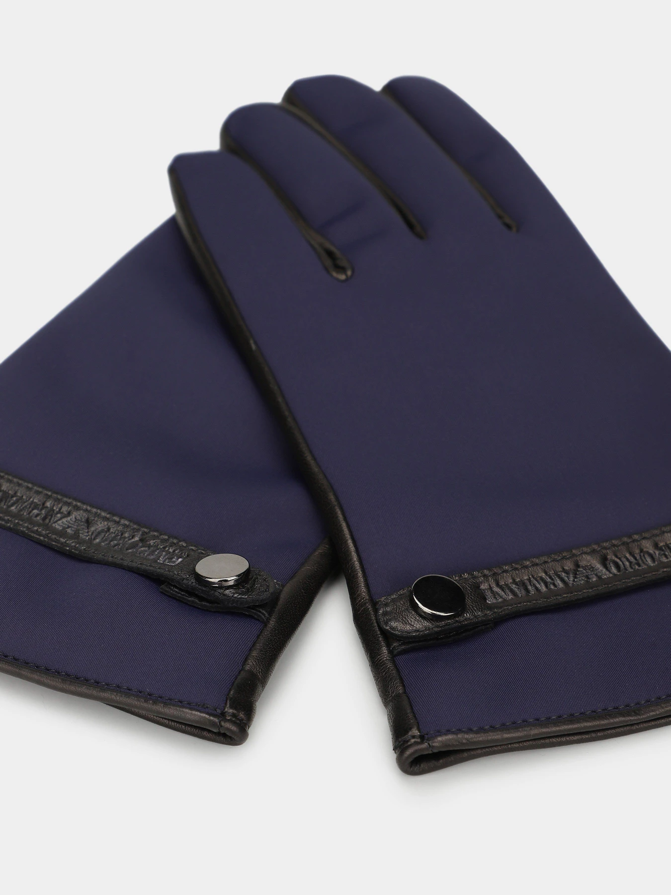 Перчатки и варежки Emporio Armani модель 624524-1A251-00035 Фото
