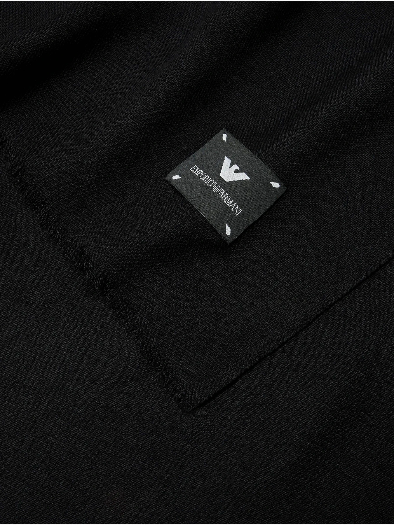 Шарфы и платки Emporio Armani модель 635297-4F315-00020 Шарфы и платки Emporio Armani модель 635297-4F315-00020 Фото