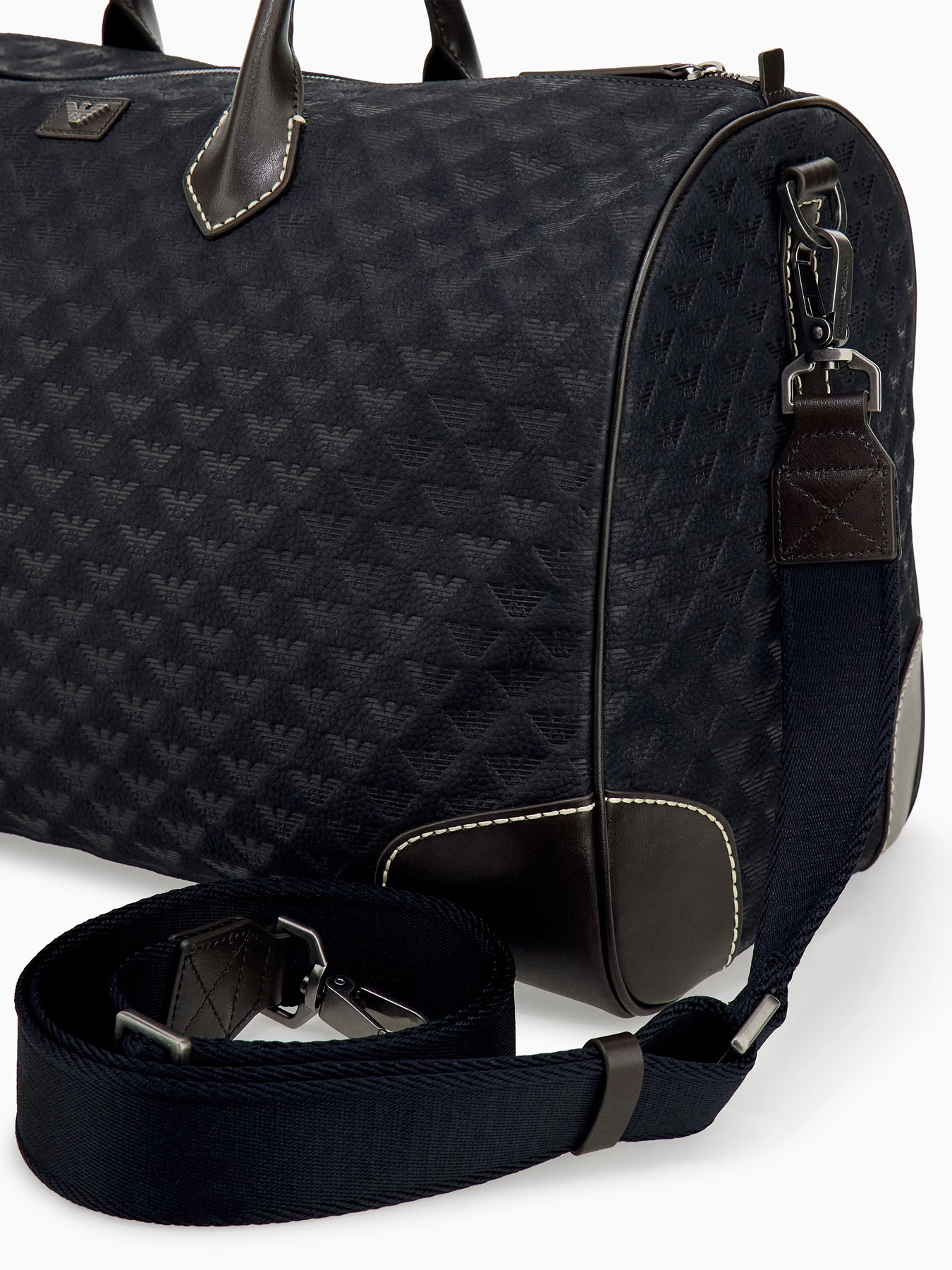 Дорожные сумки и чемоданы Emporio Armani модель EM002131-AF29023-UB109 Дорожные сумки и чемоданы Emporio Armani модель EM002131-AF29023-UB109 Фото