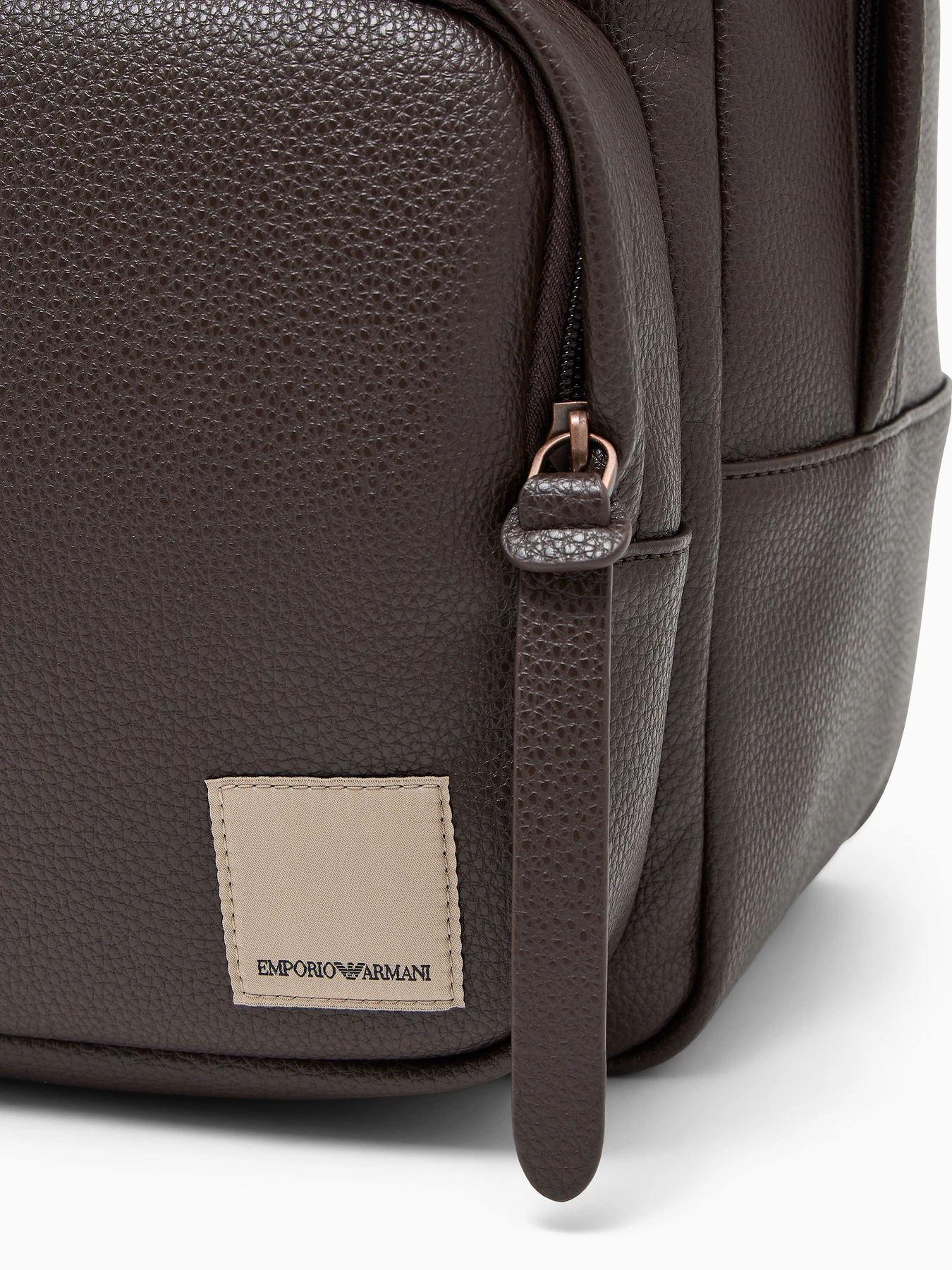 Рюкзаки Emporio Armani модель EM007108-AF29111-U6031 Рюкзаки Emporio Armani модель EM007108-AF29111-U6031 Фото
