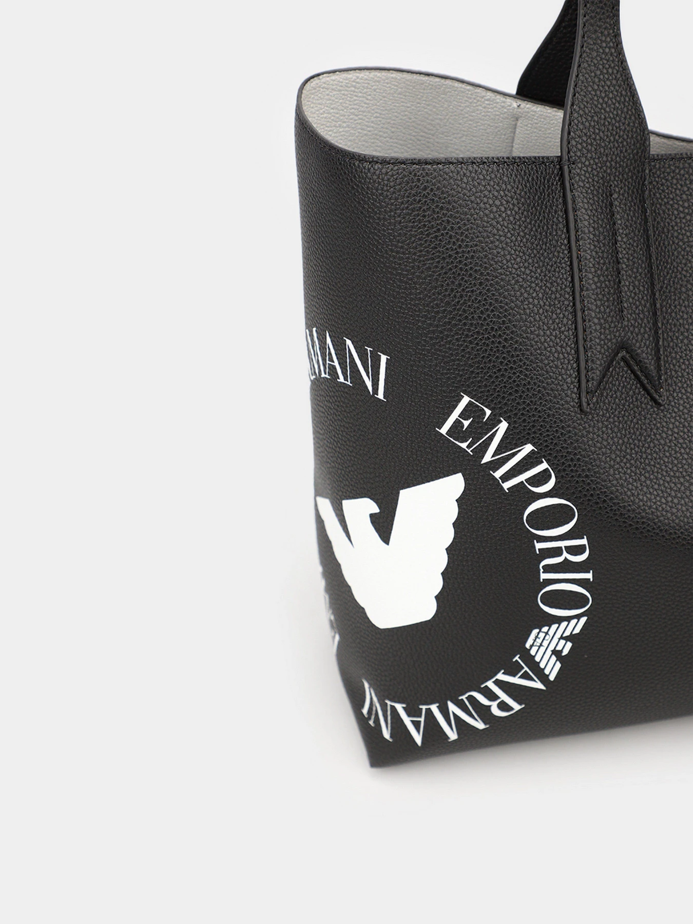 Сумки Emporio Armani модель Y3D081-Y330E-85893 Сумки Emporio Armani модель Y3D081-Y330E-85893 Фото