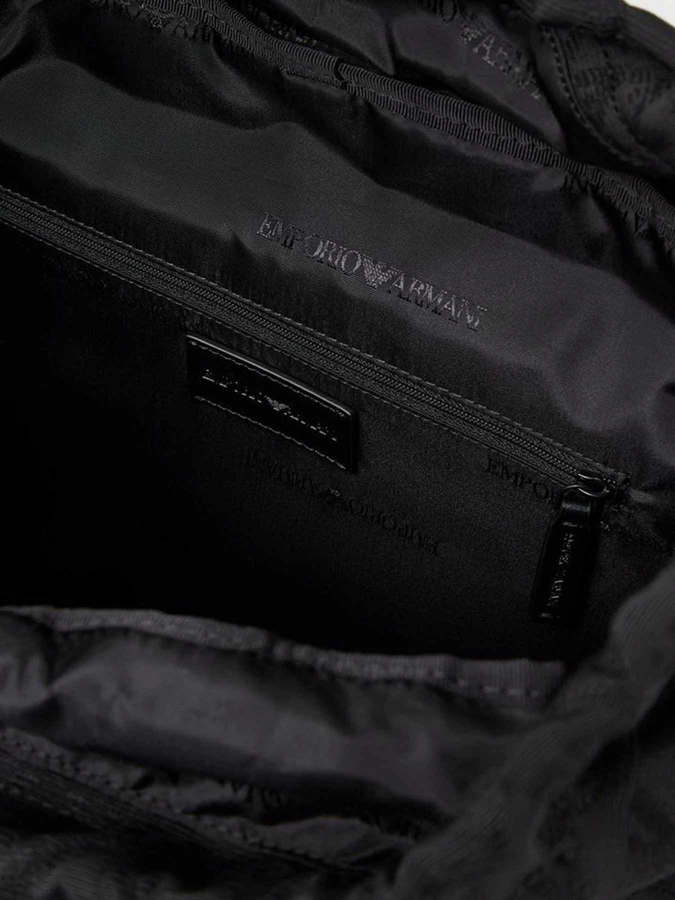 Рюкзаки Emporio Armani модель Y4O317-Y022V-81336 Рюкзаки Emporio Armani модель Y4O317-Y022V-81336 Фото