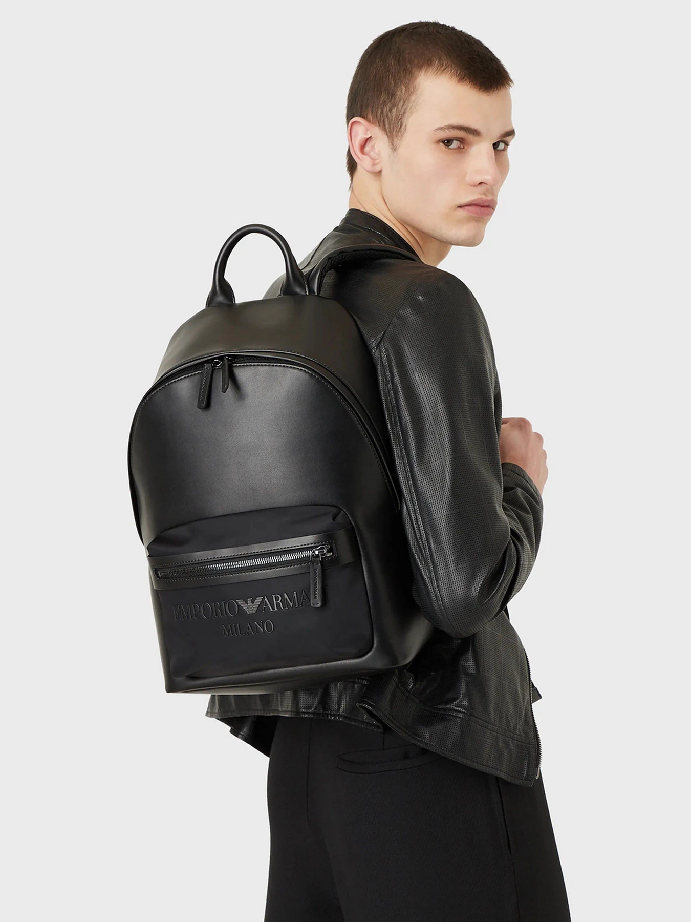 Рюкзаки Emporio Armani модель Y4O362-Y121J-81073 Рюкзаки Emporio Armani модель Y4O362-Y121J-81073 Фото