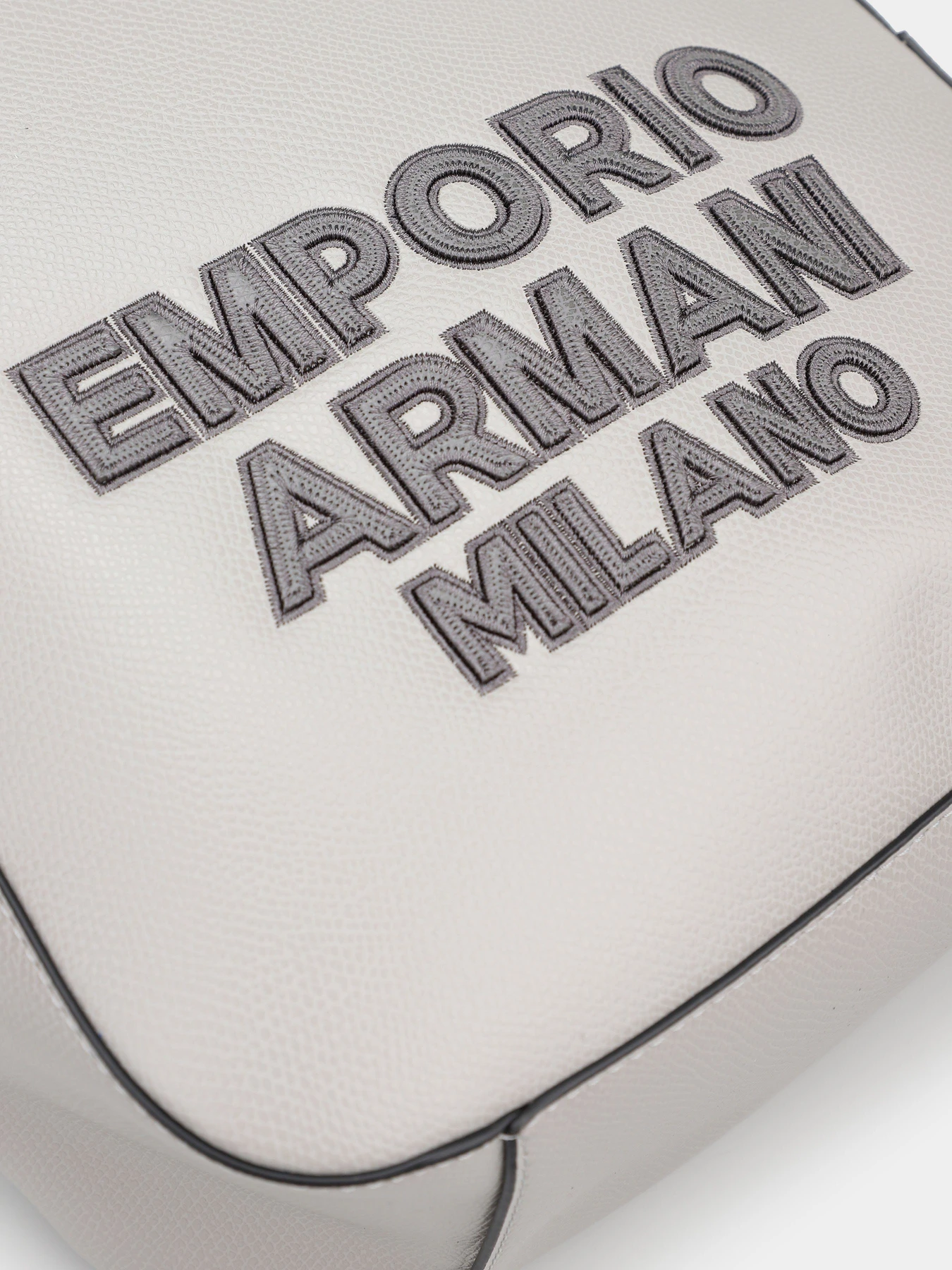 Рюкзаки Emporio Armani модель Y3L024-Y408E-88892 Рюкзаки Emporio Armani модель Y3L024-Y408E-88892 Фото