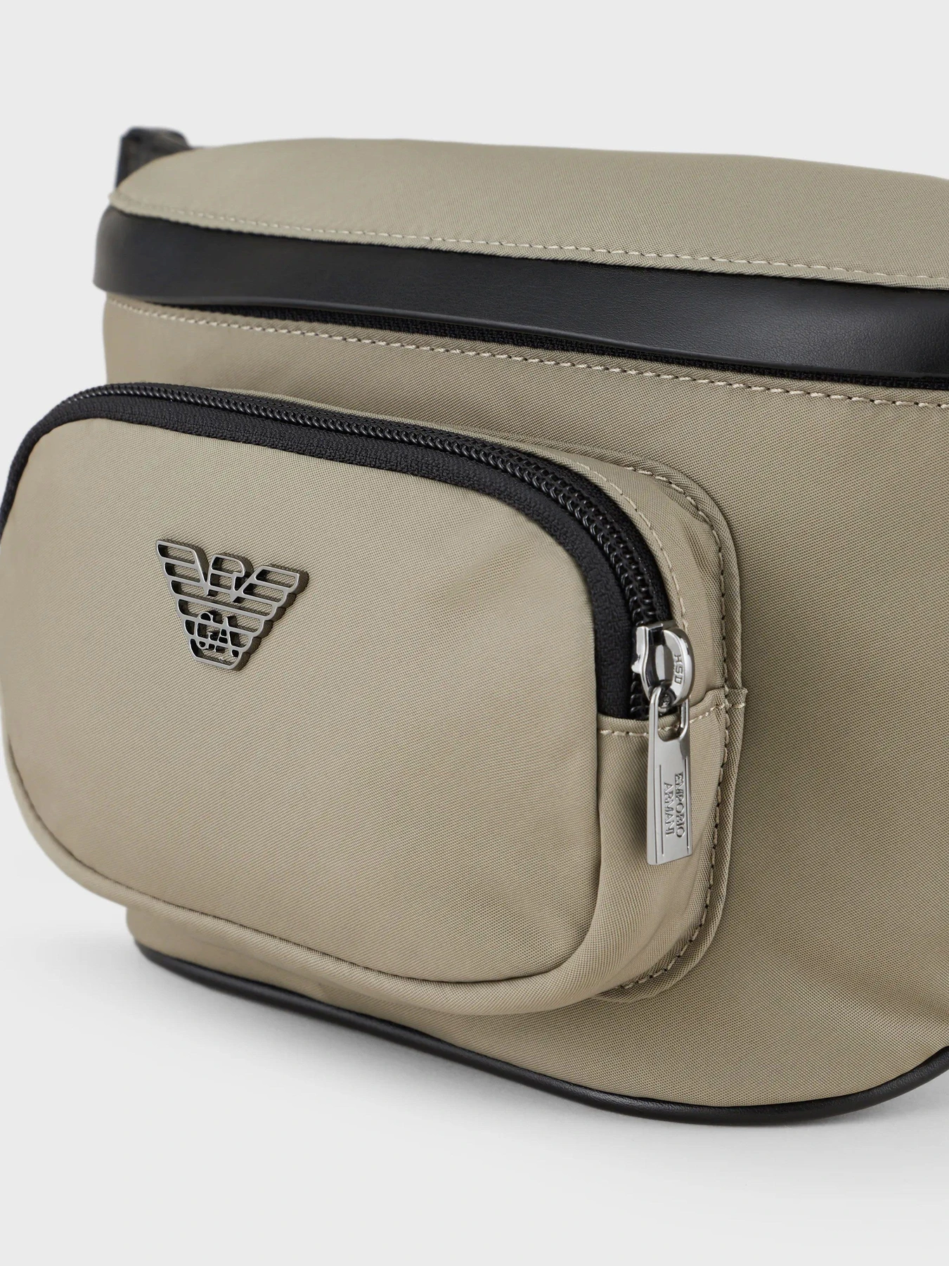 Сумки Emporio Armani модель Y4O238-Y139J-80338 Сумки Emporio Armani модель Y4O238-Y139J-80338 Фото