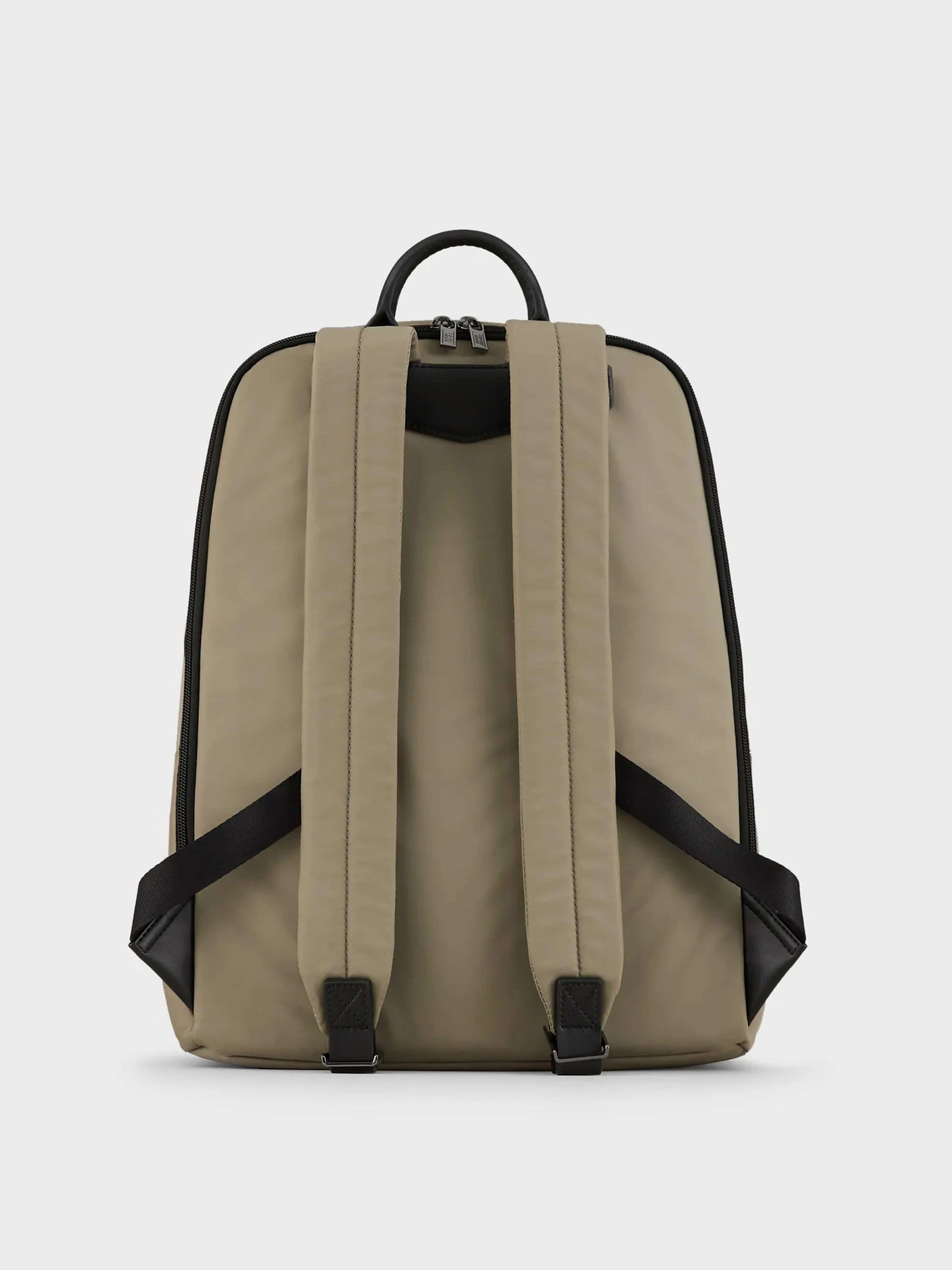 Рюкзаки Emporio Armani модель Y4O348-Y139J-80338 Рюкзаки Emporio Armani модель Y4O348-Y139J-80338 Фото