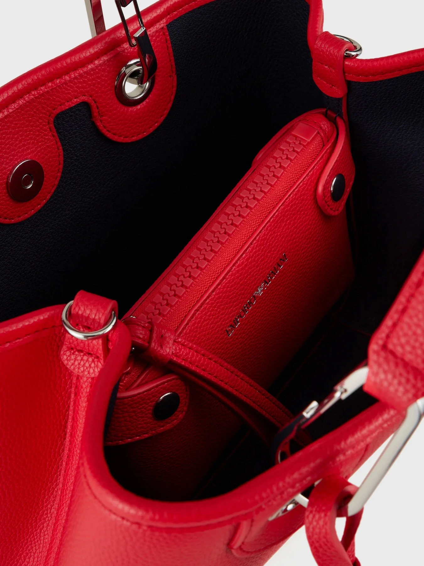 Сумки Emporio Armani MYEA модель Y3D166-YFO5E-89530 Фото