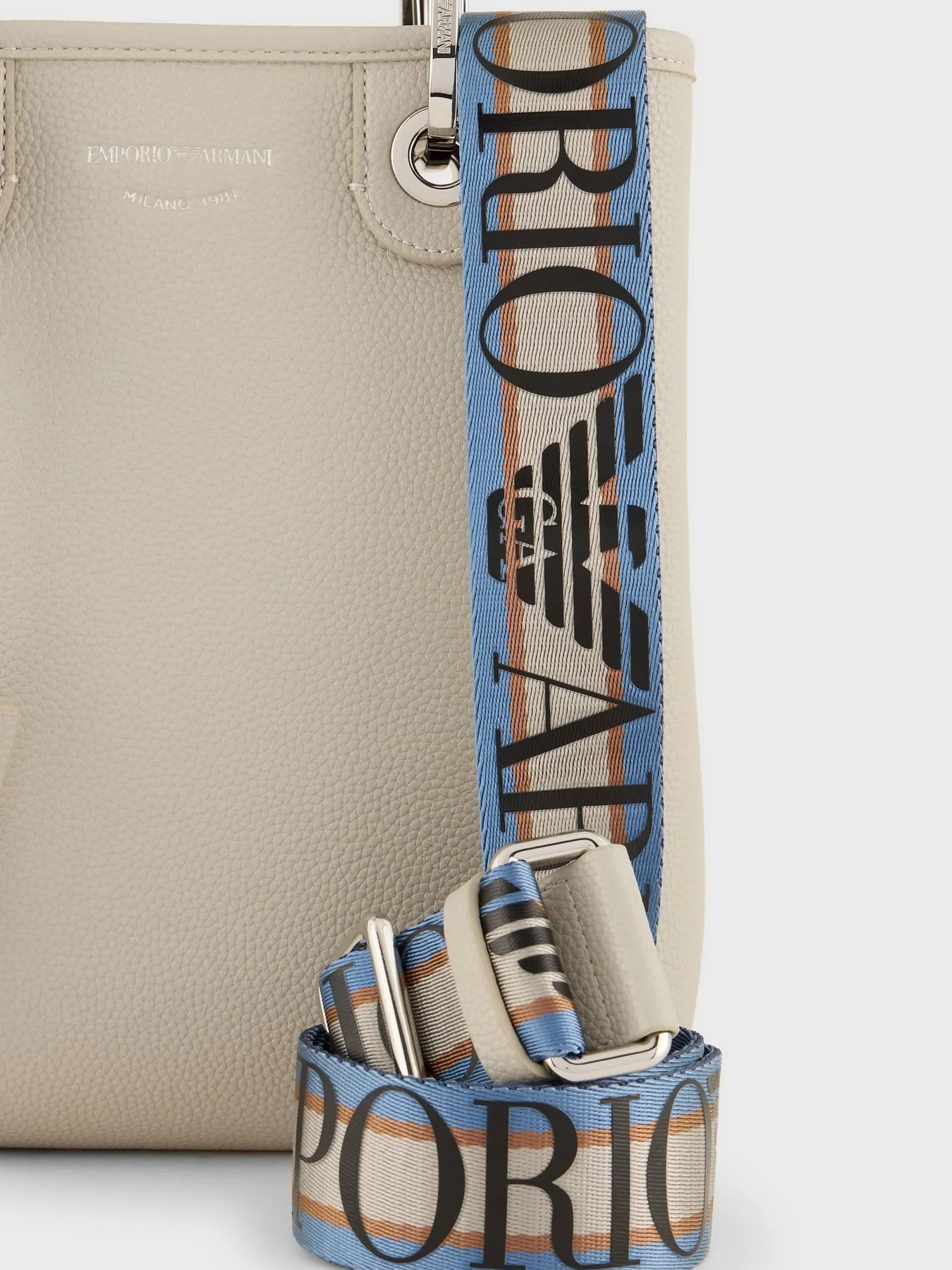 Сумки Emporio Armani модель Y3D255-YFO5E-80568 Фото