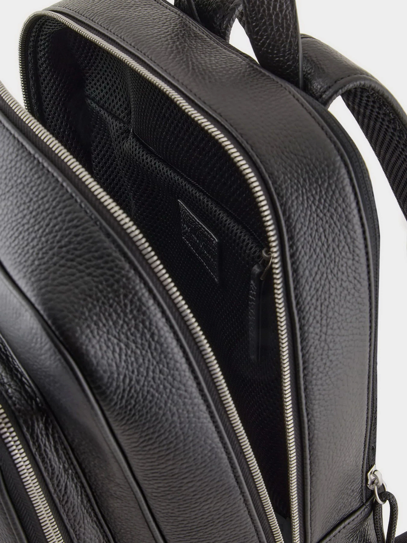 Рюкзаки Emporio Armani модель Y4O437-Y068E-80001 Фото