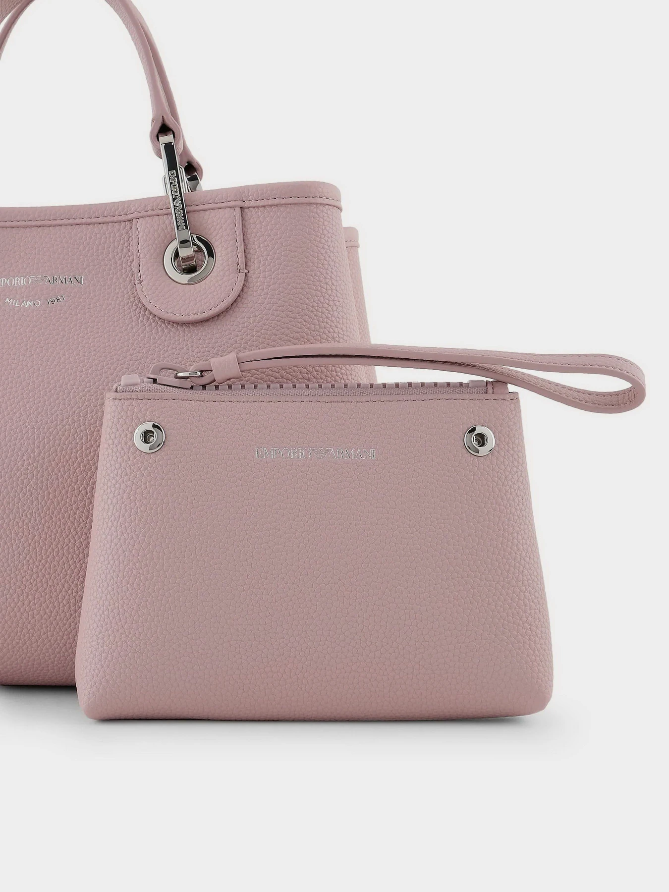 Сумки Emporio Armani Myea модель Y3D166-YFO5E-80700 Сумки Emporio Armani Myea модель Y3D166-YFO5E-80700 Фото