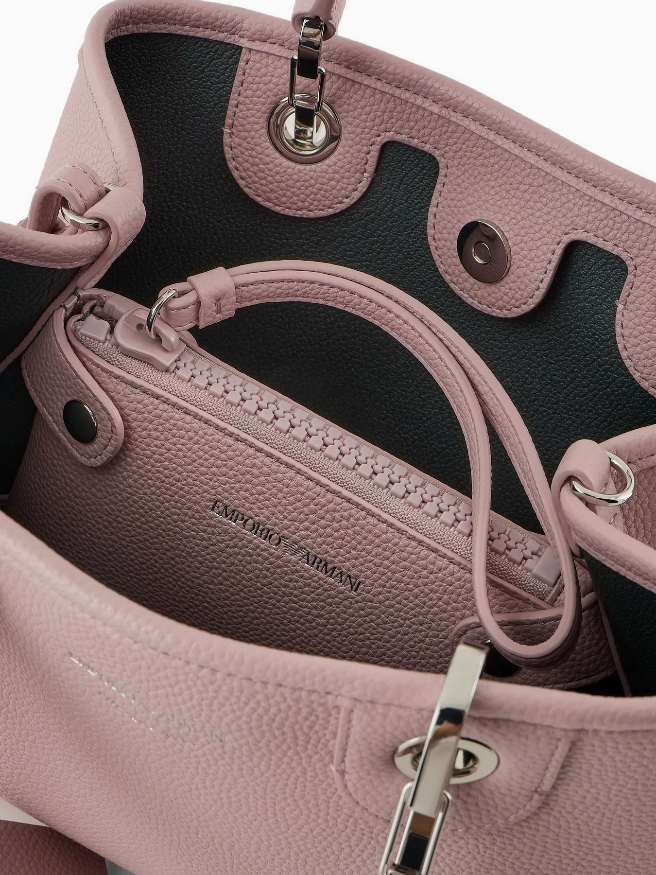 Сумки Emporio Armani Myea модель Y3D166-YFO5E-80700 Сумки Emporio Armani Myea модель Y3D166-YFO5E-80700 Фото