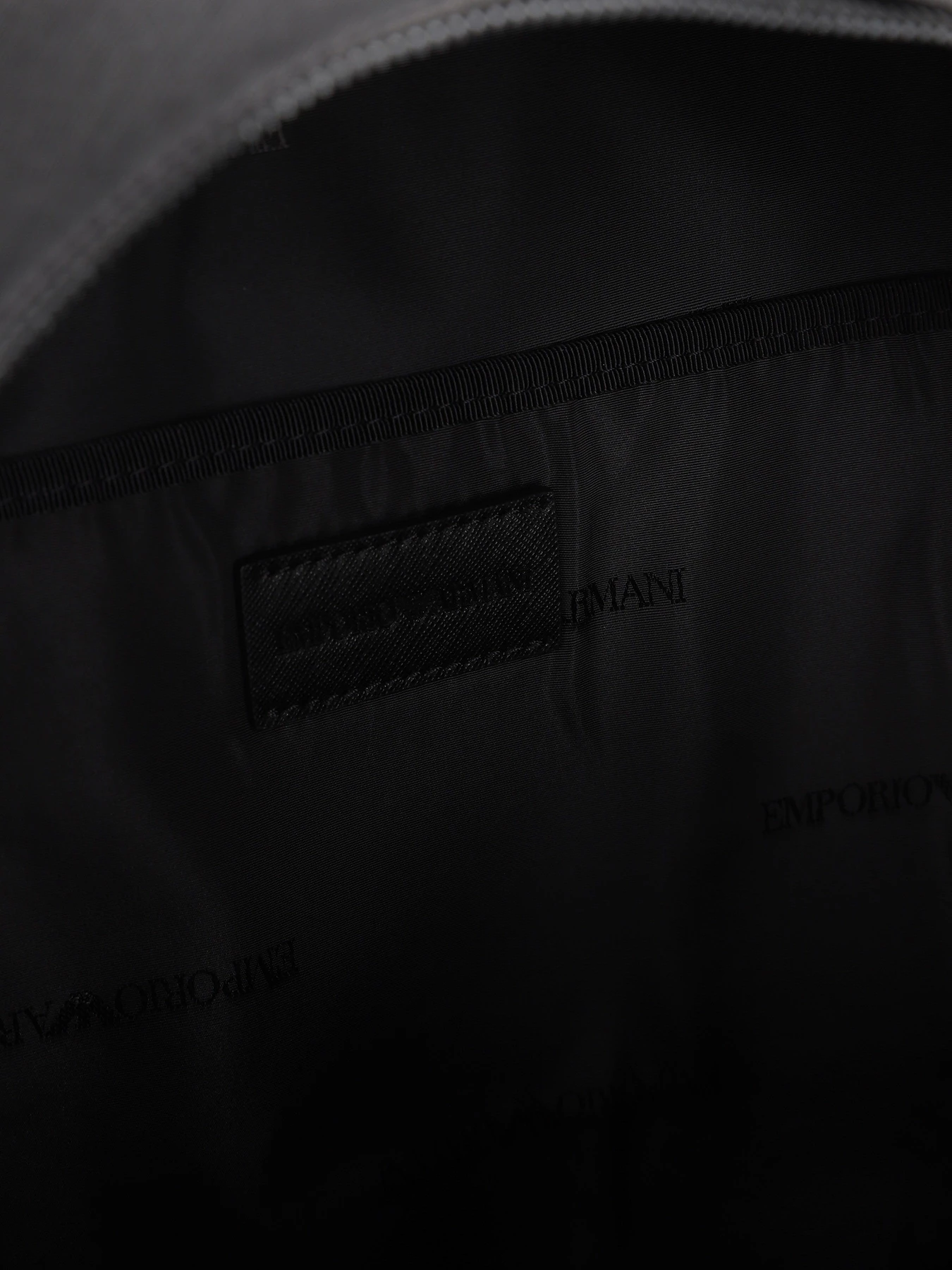 Рюкзаки Emporio Armani модель Y4O452-YQ75I-81973 Фото