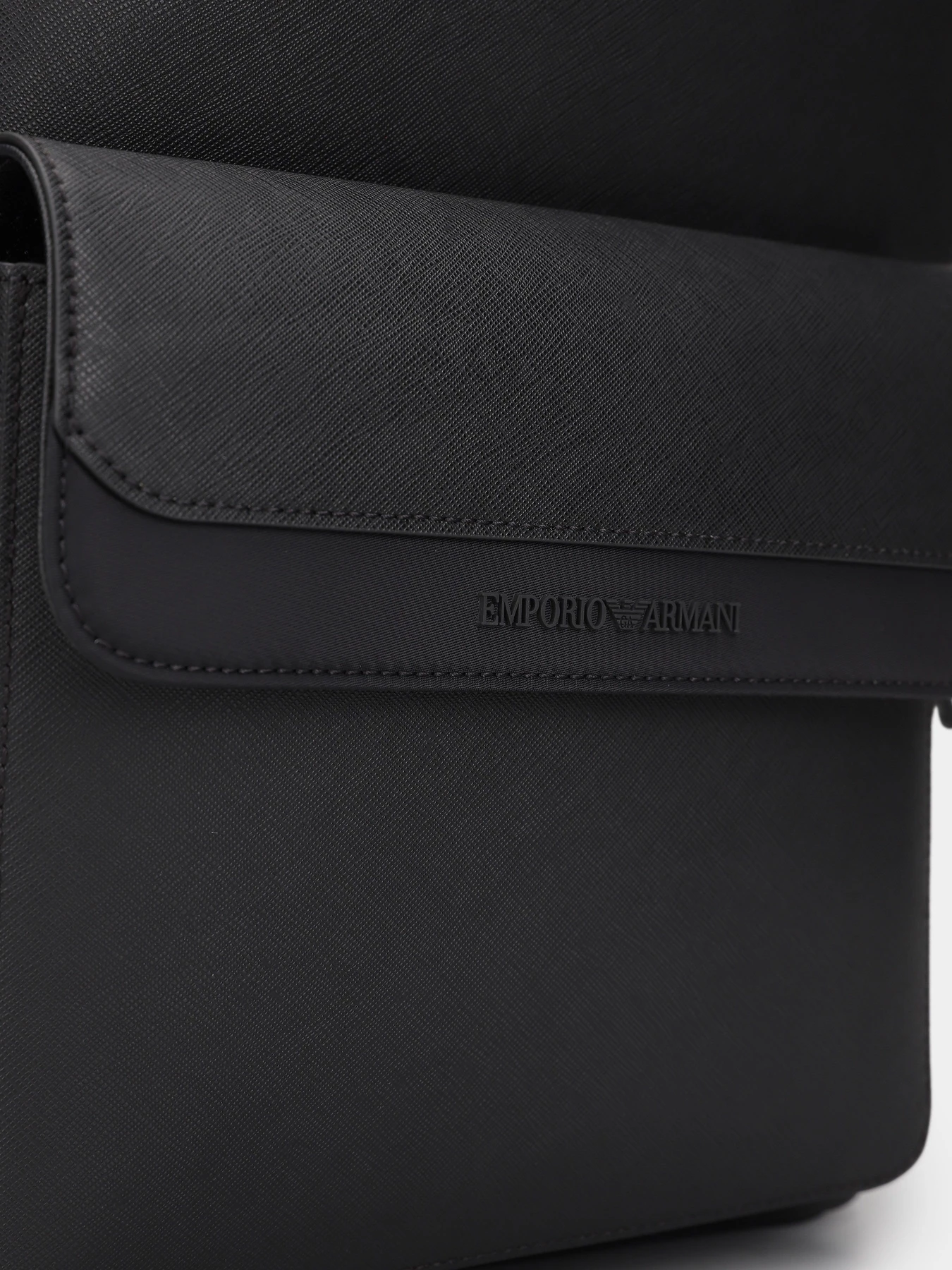 Рюкзаки Emporio Armani модель EM000988-AF13670-UC001 Фото