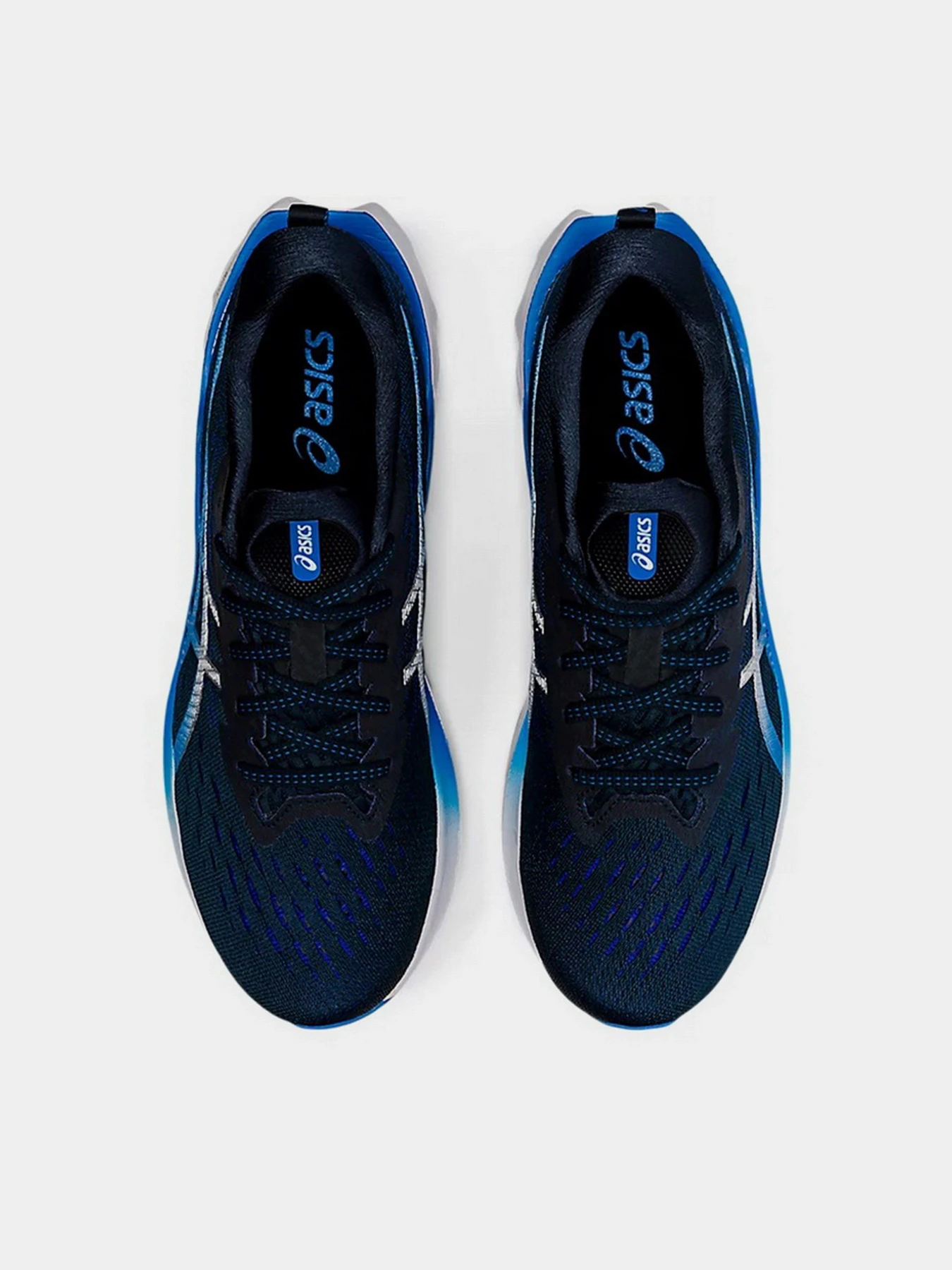 Кроссовки Asics Novablast 2 модель 1011B192-401 Фото