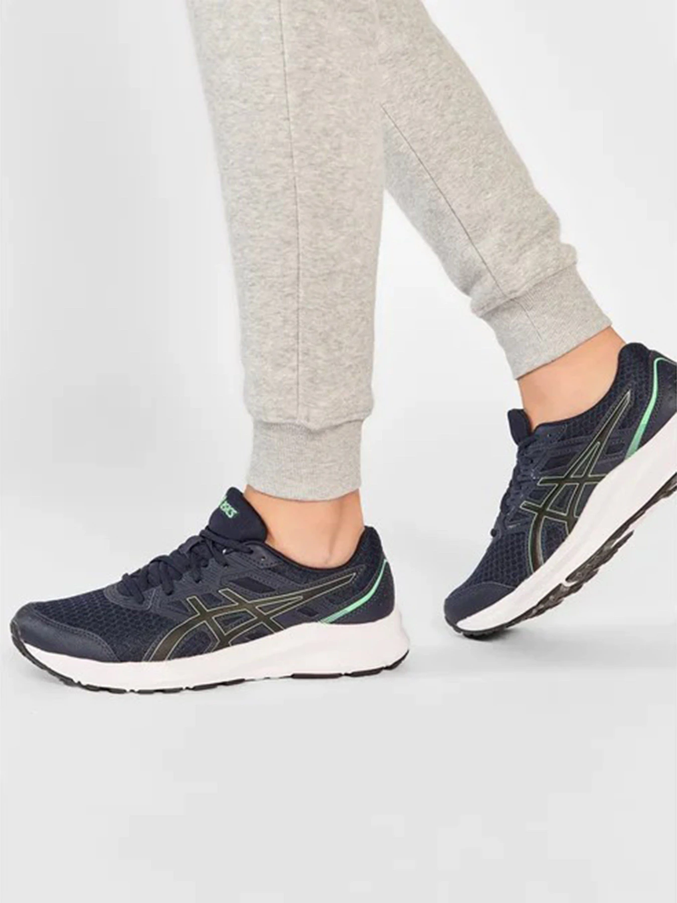 Кросівки Asics Jolt 3 модель 1011B034-404 Кросівки Asics Jolt 3 модель 1011B034-404 Фото