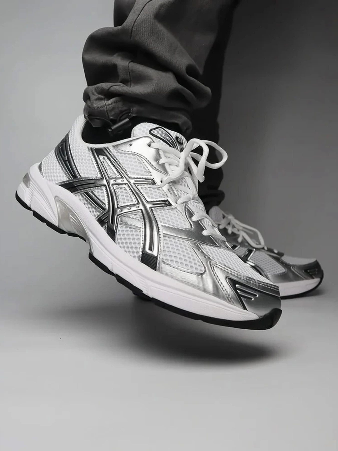 Кросівки Asics GEL-1130 модель 1201B020-100 Кросівки Asics GEL-1130 модель 1201B020-100 Фото